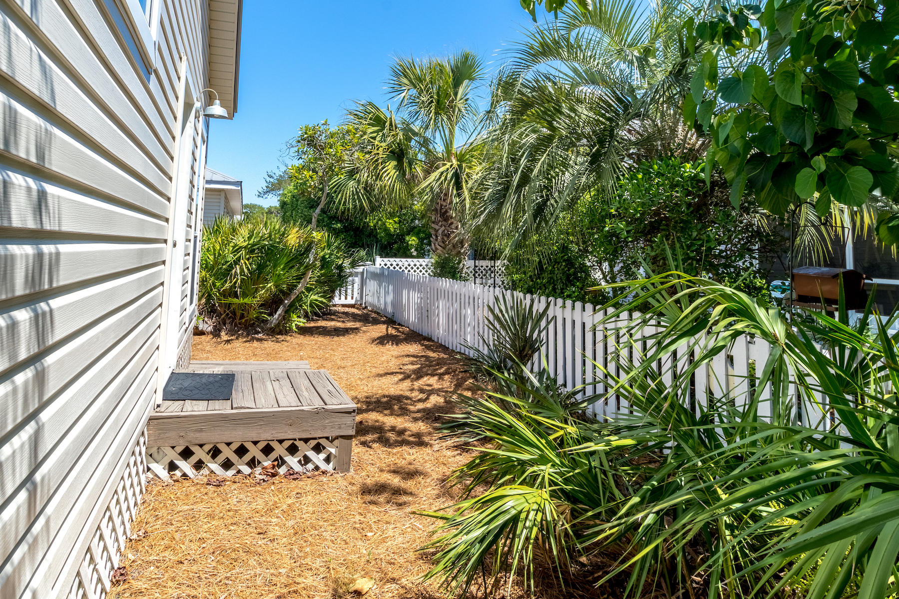 CRYSTAL BEACH COTTAGES PH 2 - Residential