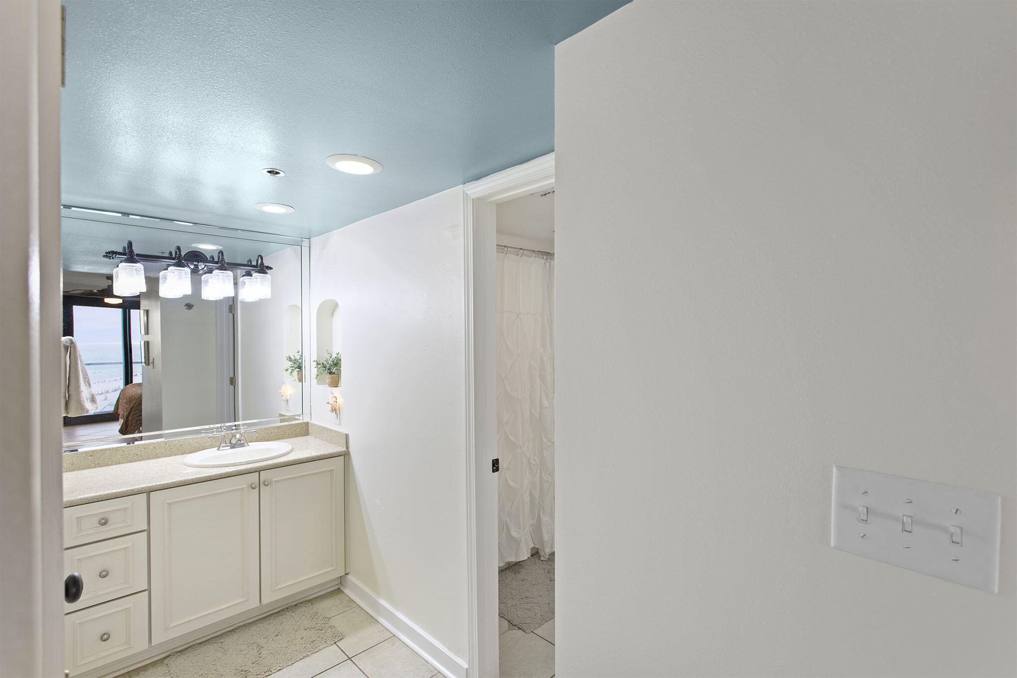 BEACHSIDE 2 CONDO - Residential