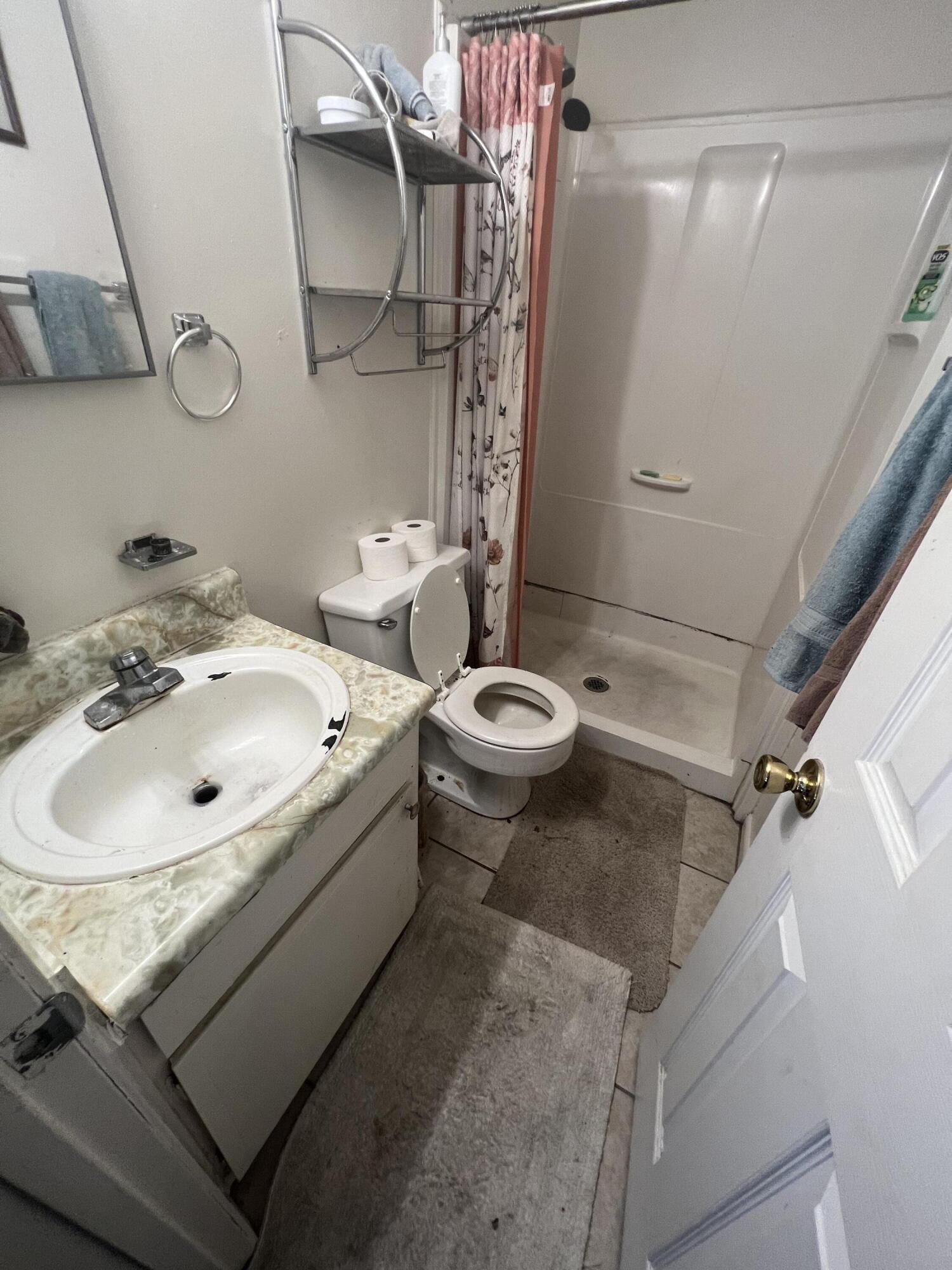 PORT DIXIE BEG 191.90 FT N OF SW COR OF BLK 55 W20 FT N20 FT E 117 FT S 20 FT W 97 FT TO BEG 1018-79 - Residential