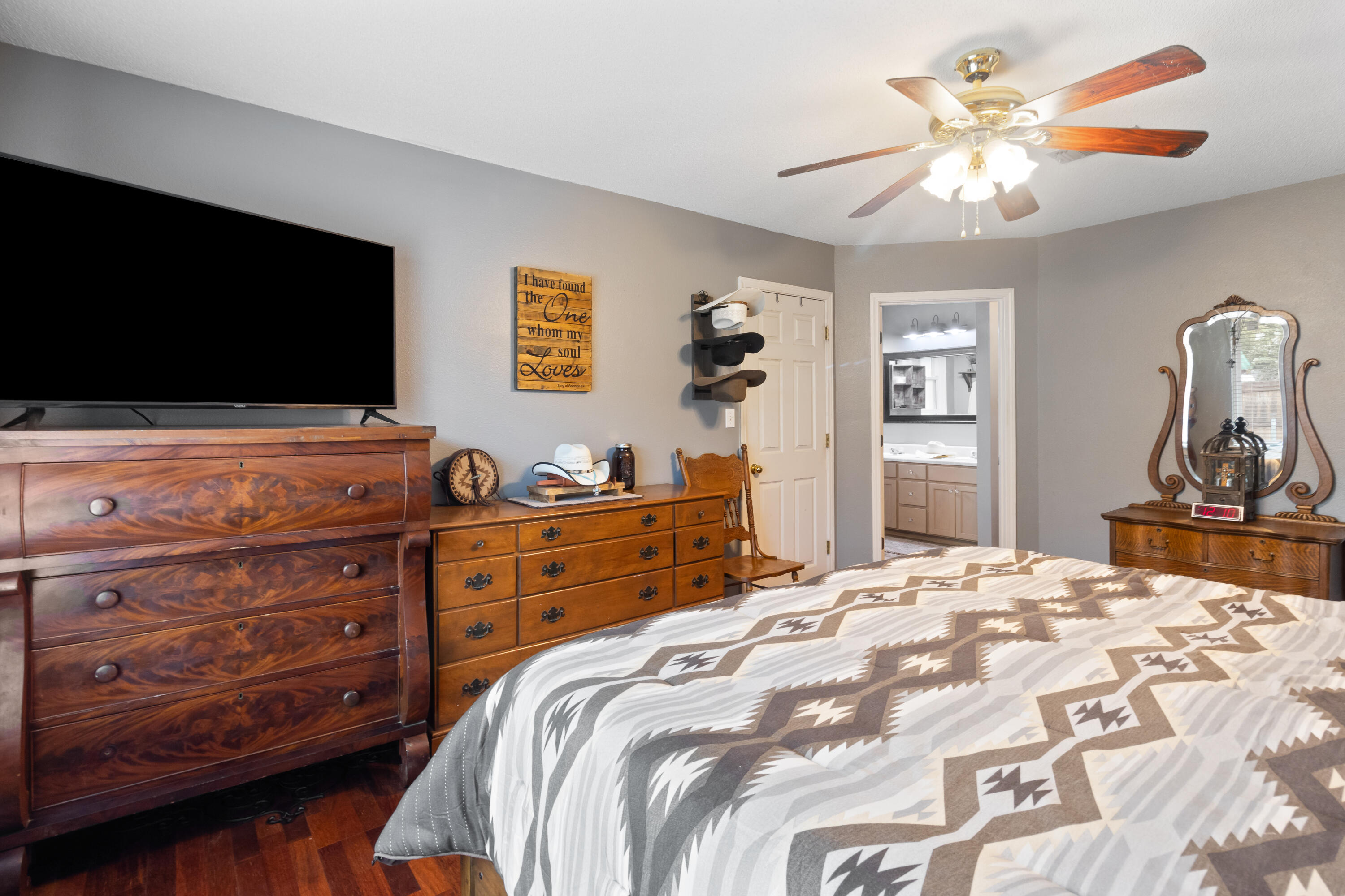 OAK MEADOWS - Residential