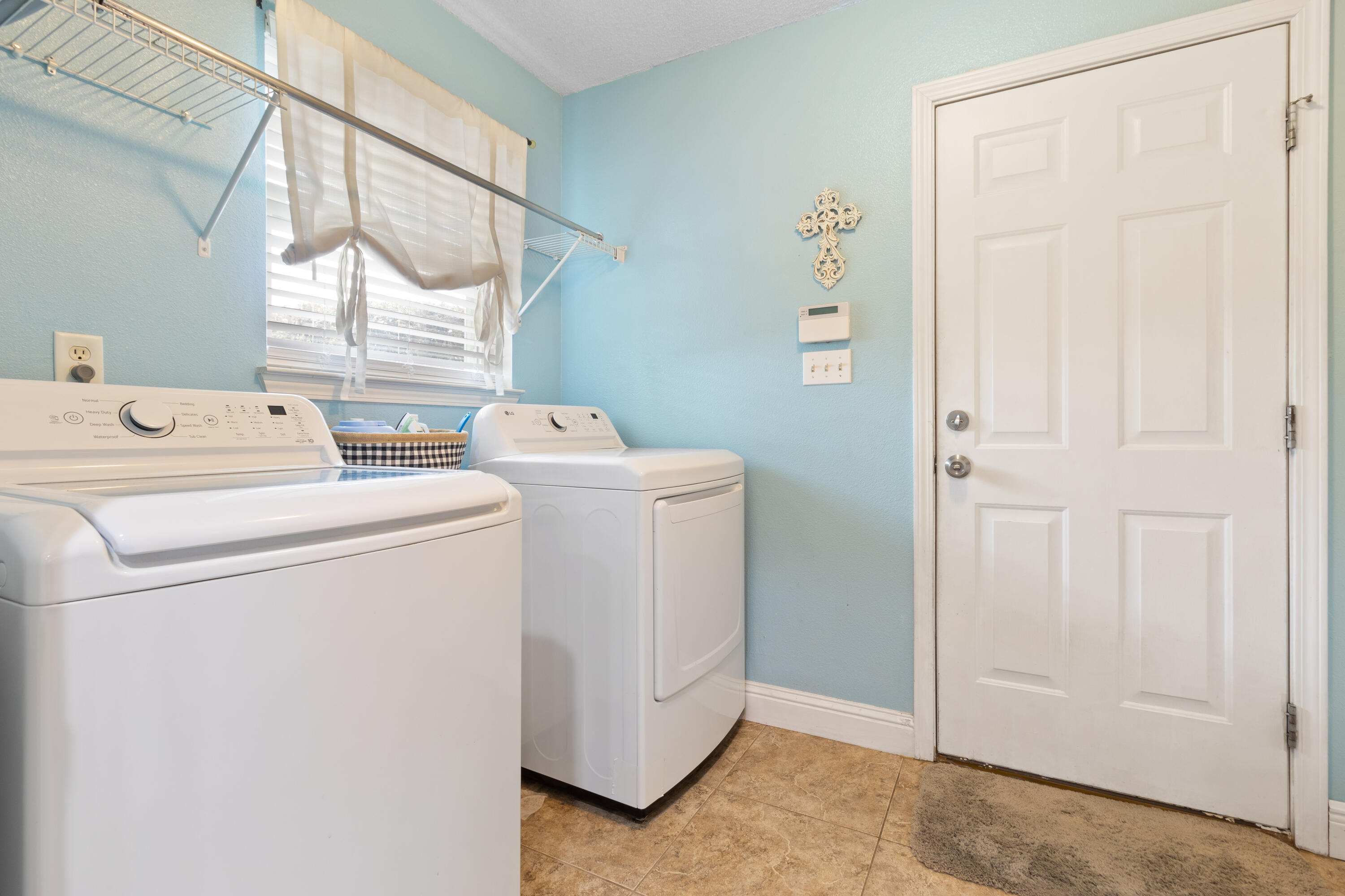 OAK MEADOWS - Residential