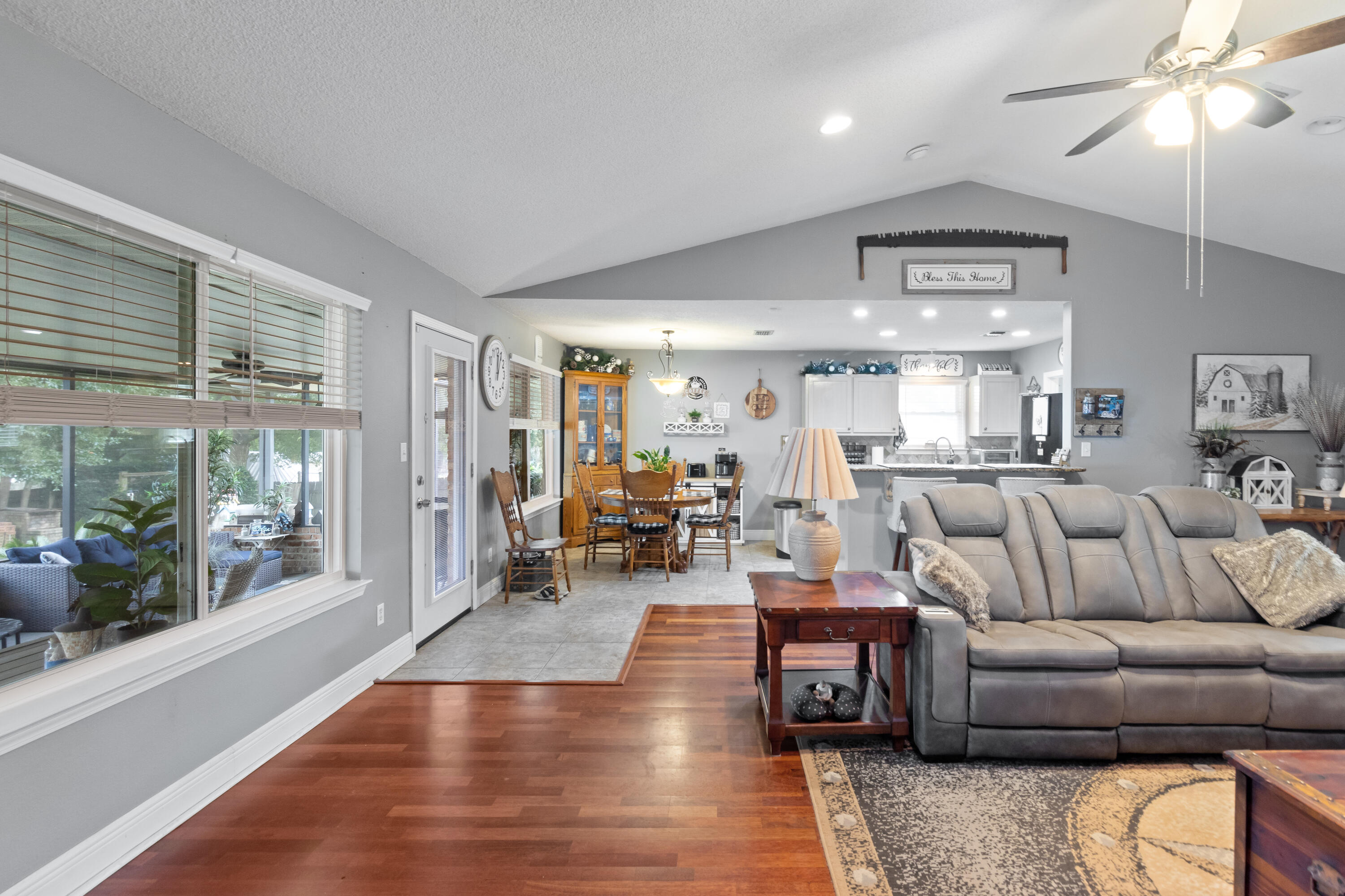 OAK MEADOWS - Residential