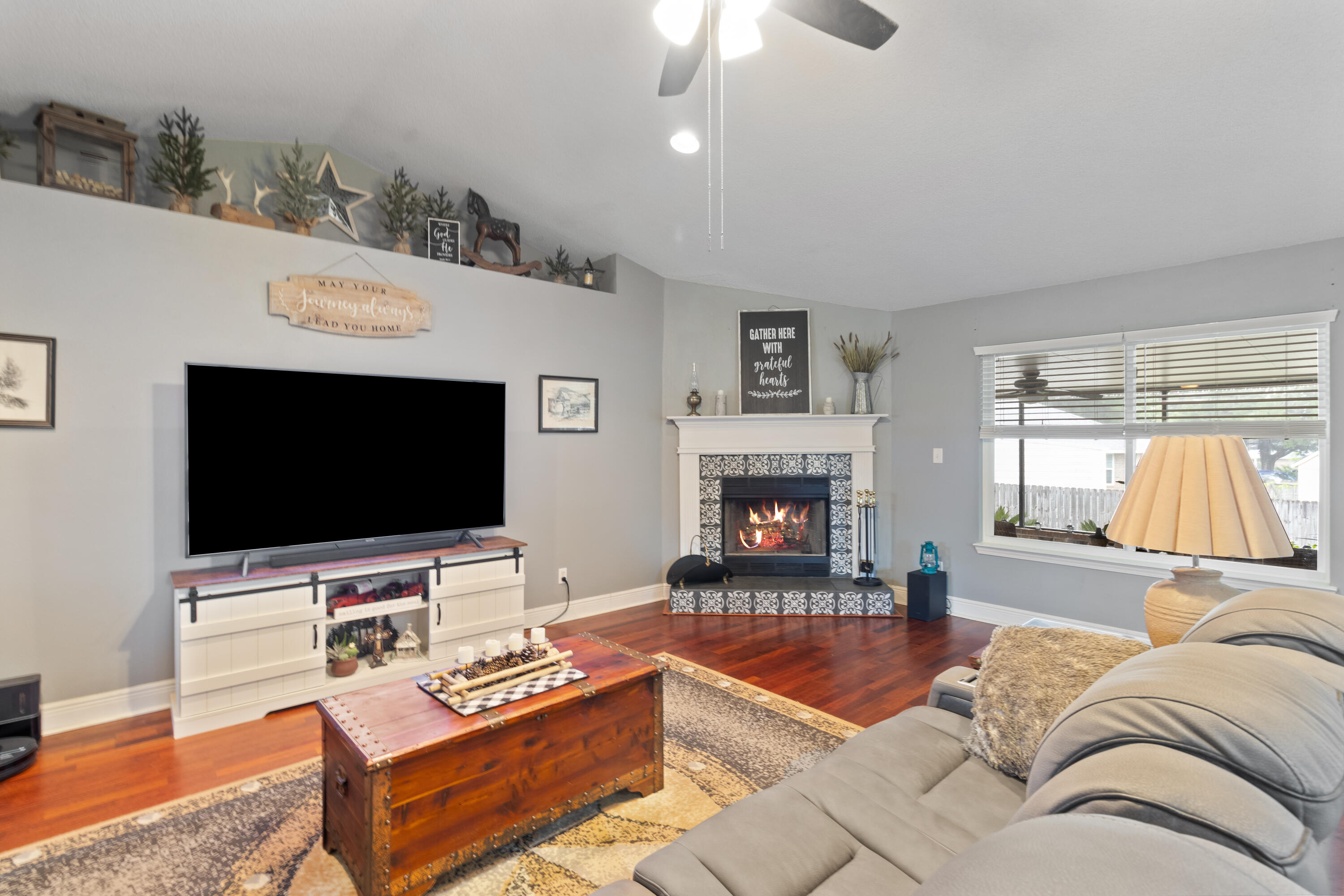 OAK MEADOWS - Residential