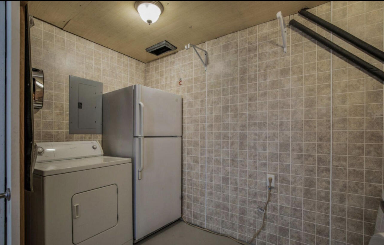 GARNIERS BEACH 3RD - Residential