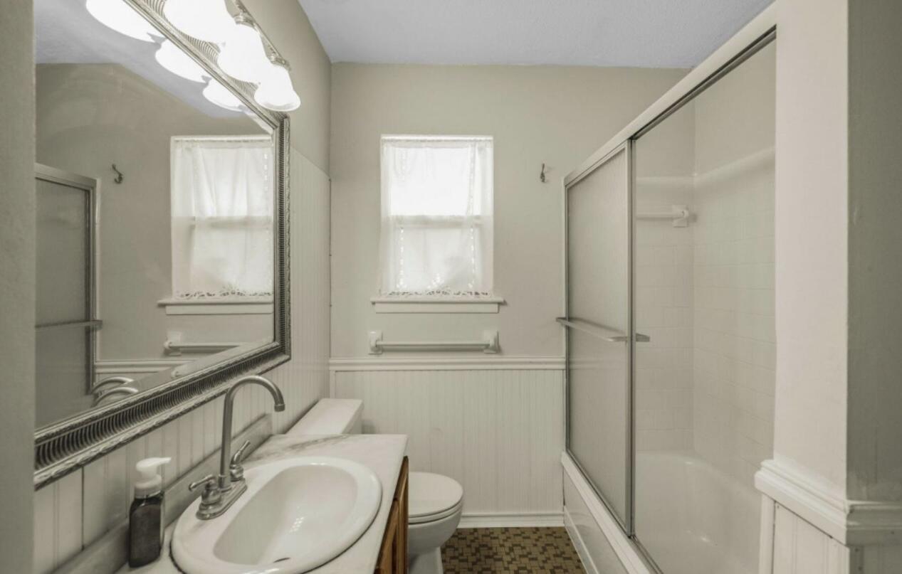 GARNIERS BEACH 3RD - Residential