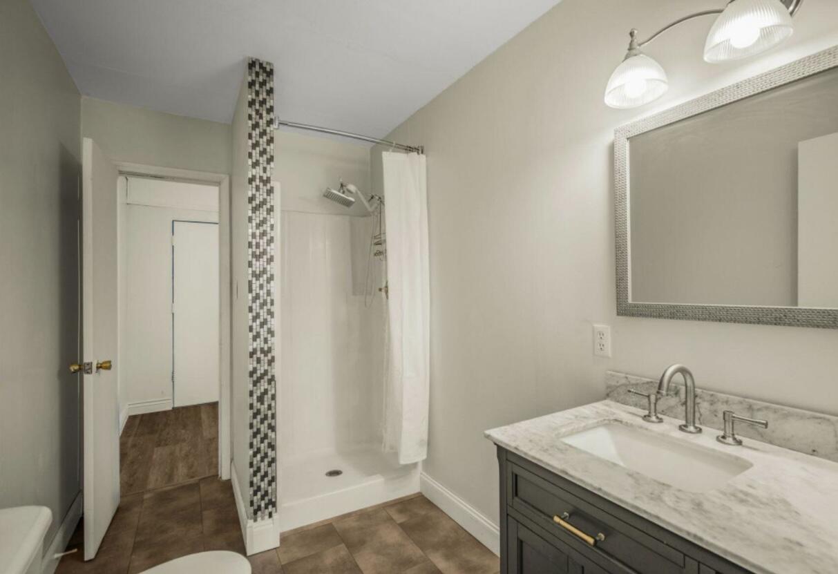 GARNIERS BEACH 3RD - Residential