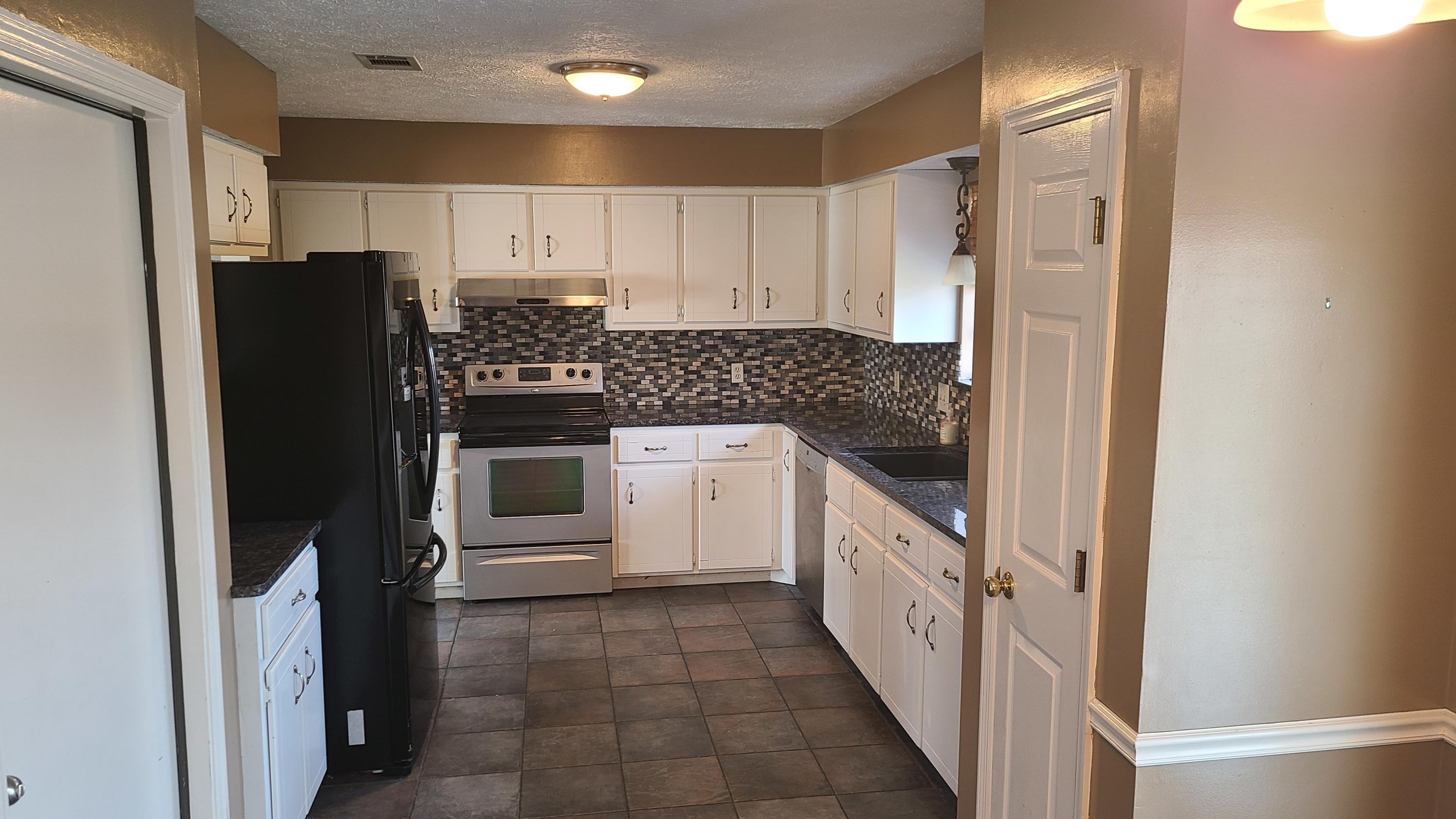 DERBY WOODS 2ND ADDN - Residential