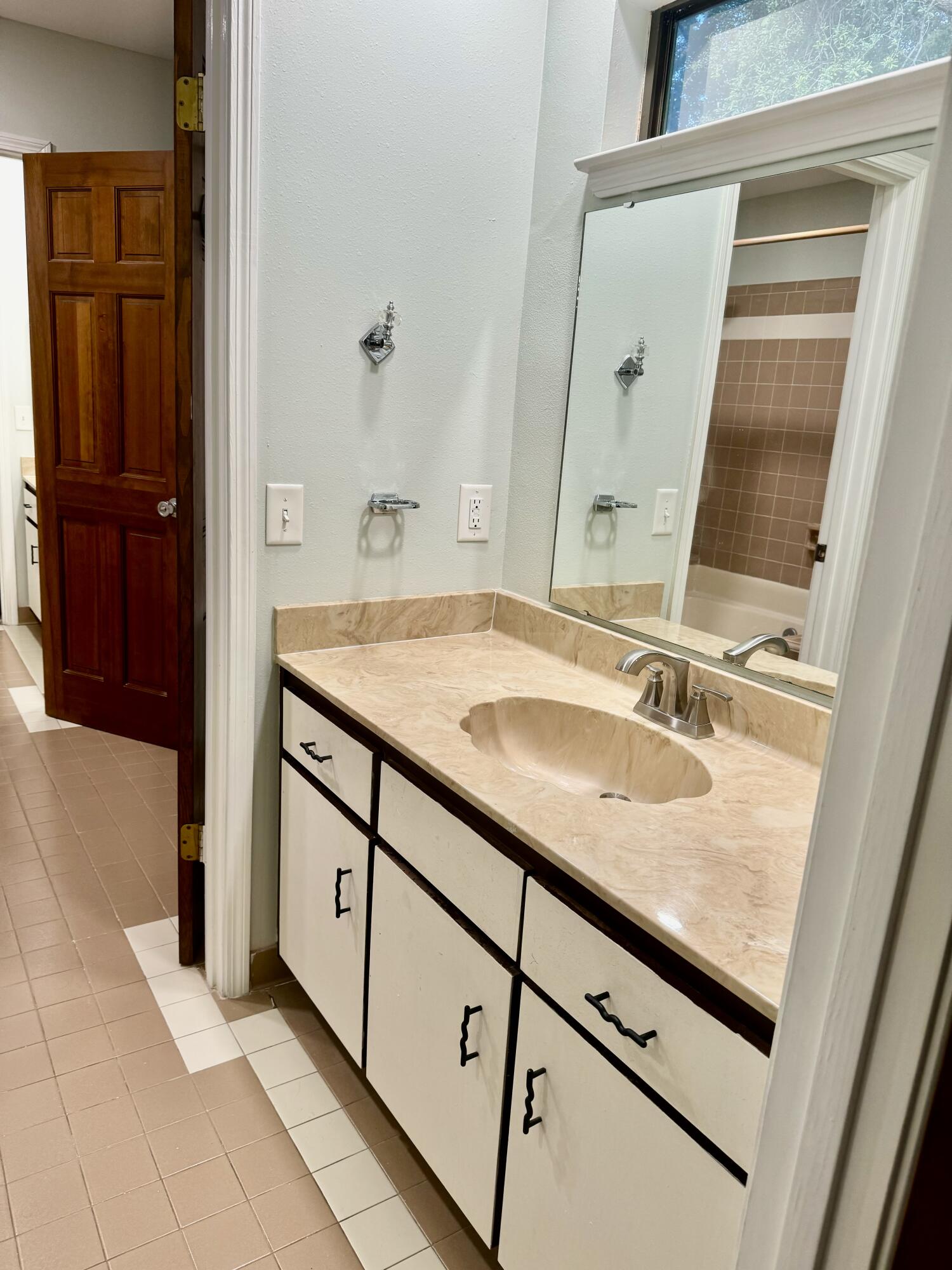 DONLABROOK GARDYNS - Residential