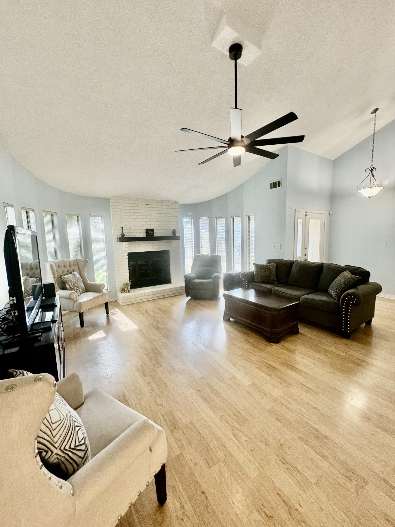 DONLABROOK GARDYNS - Residential