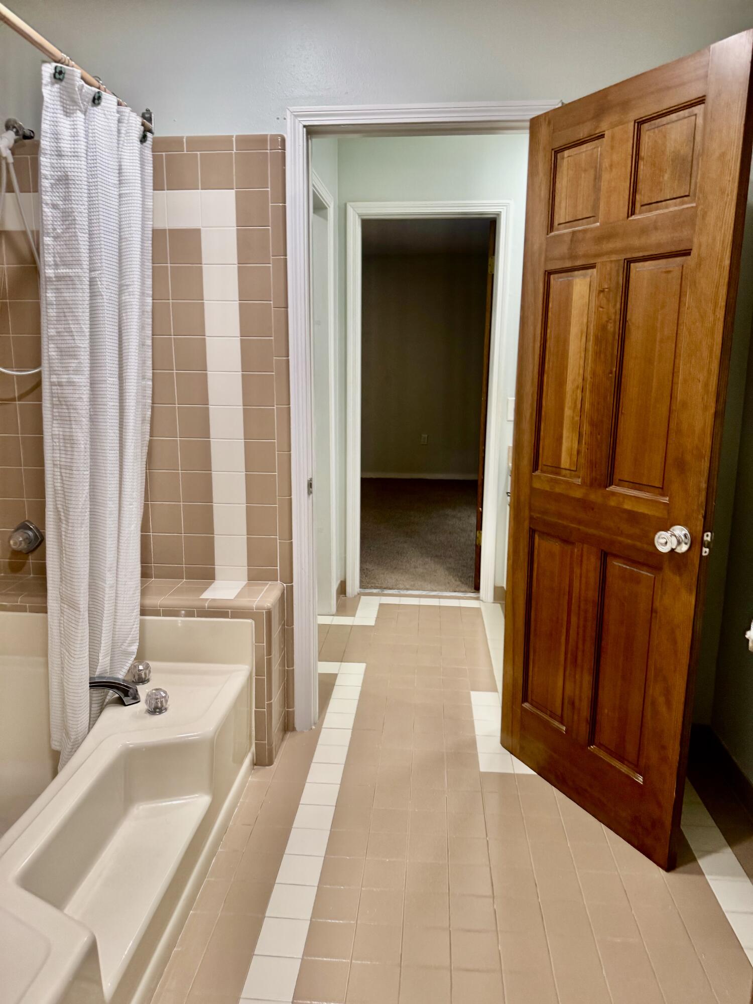 DONLABROOK GARDYNS - Residential