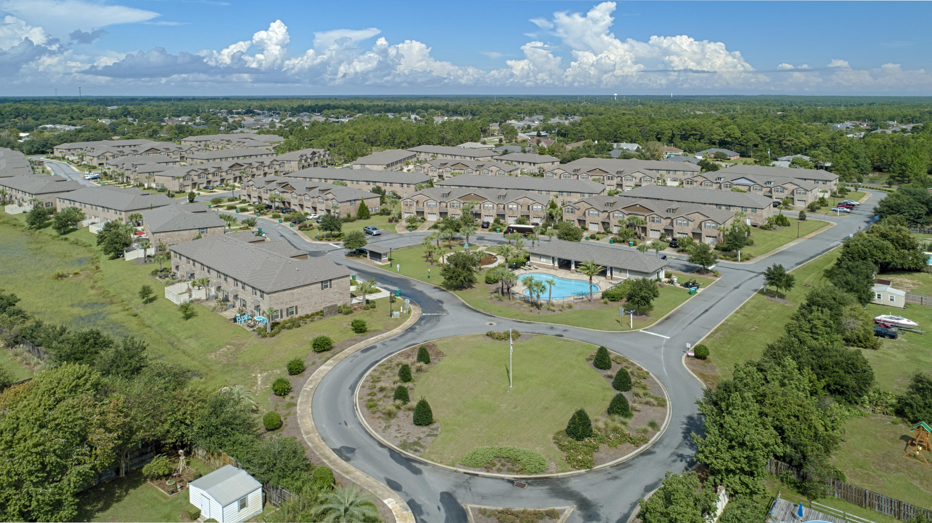 RESERVE POINTE - Residential