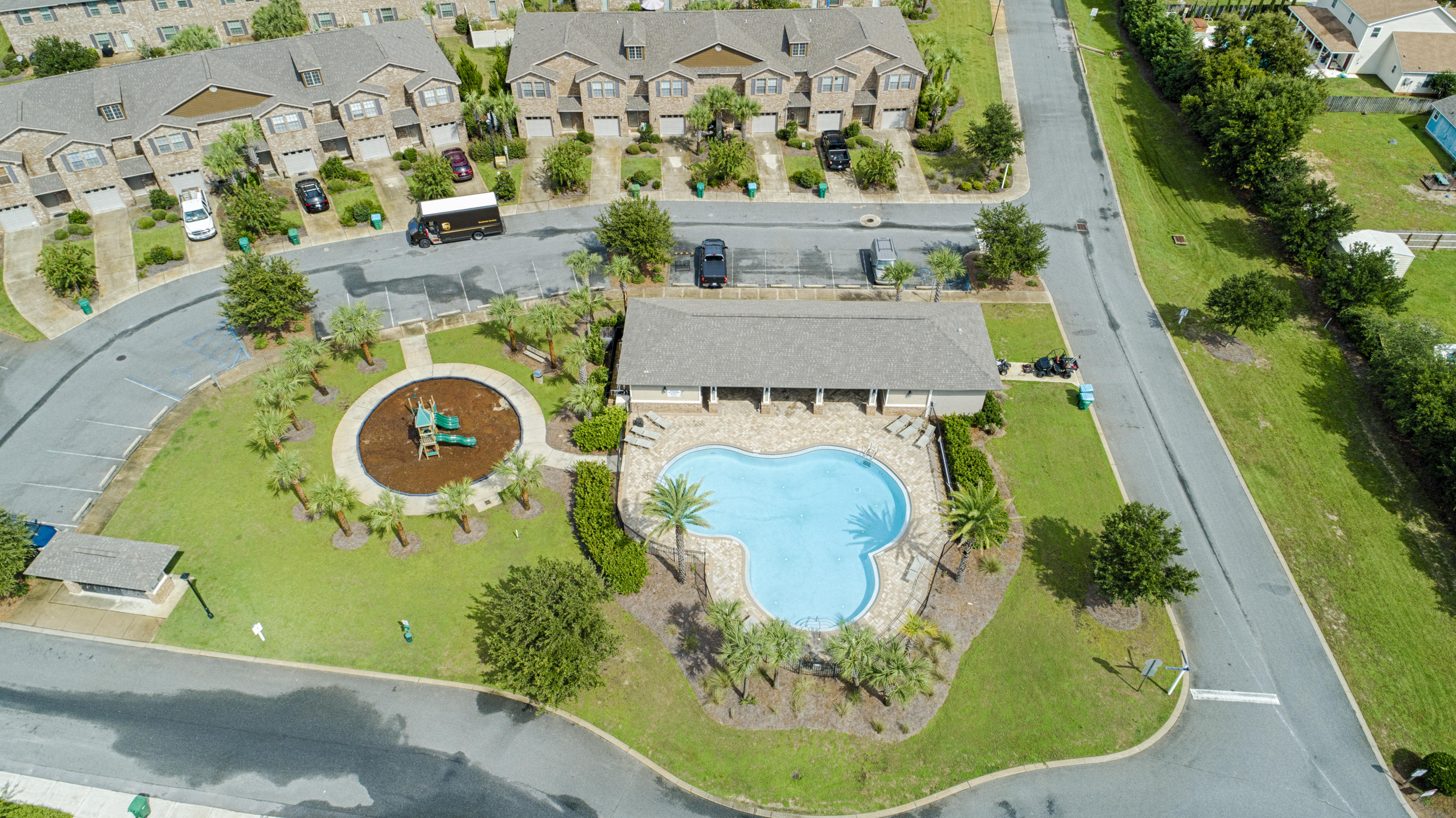 RESERVE POINTE - Residential