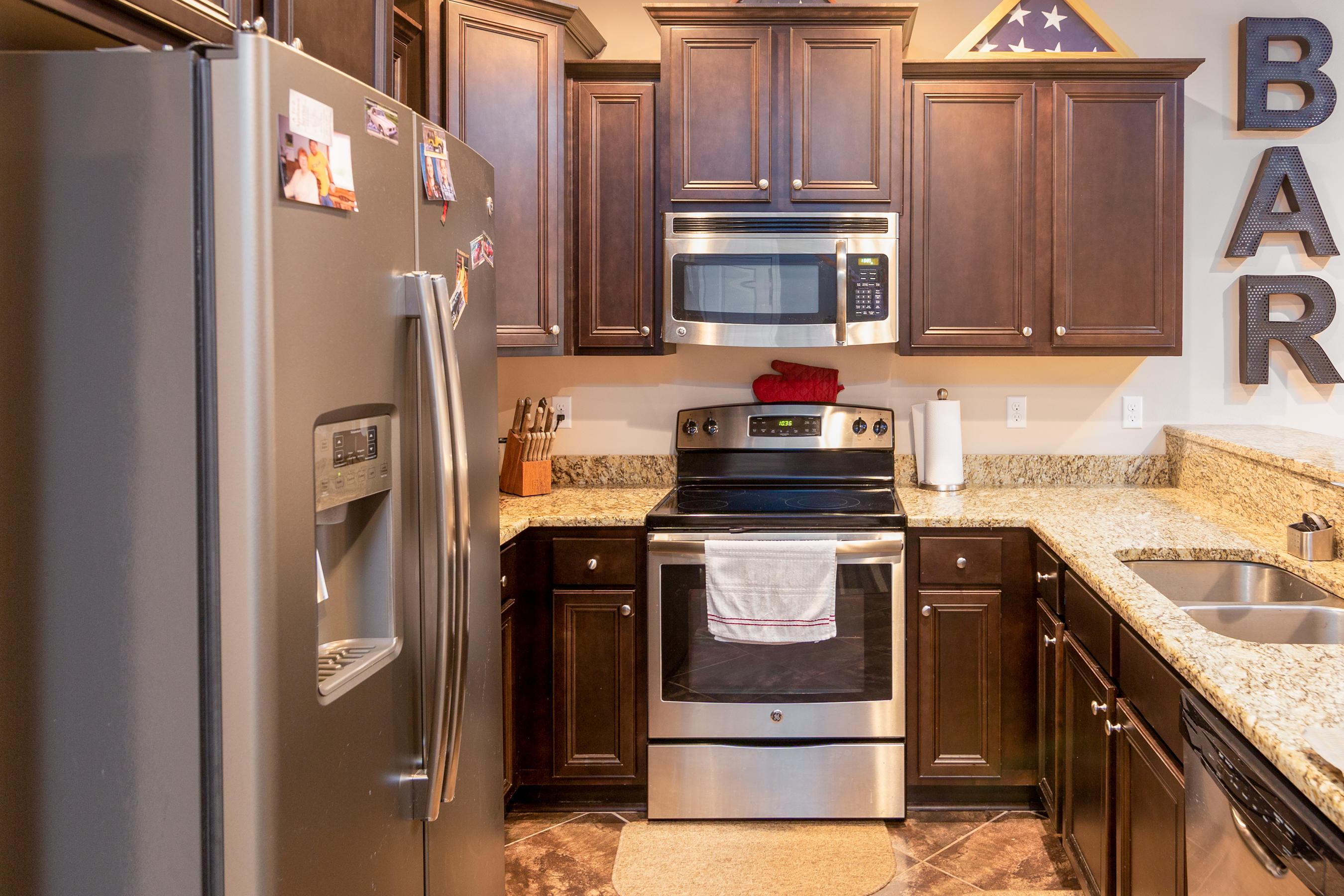 RESERVE POINTE - Residential