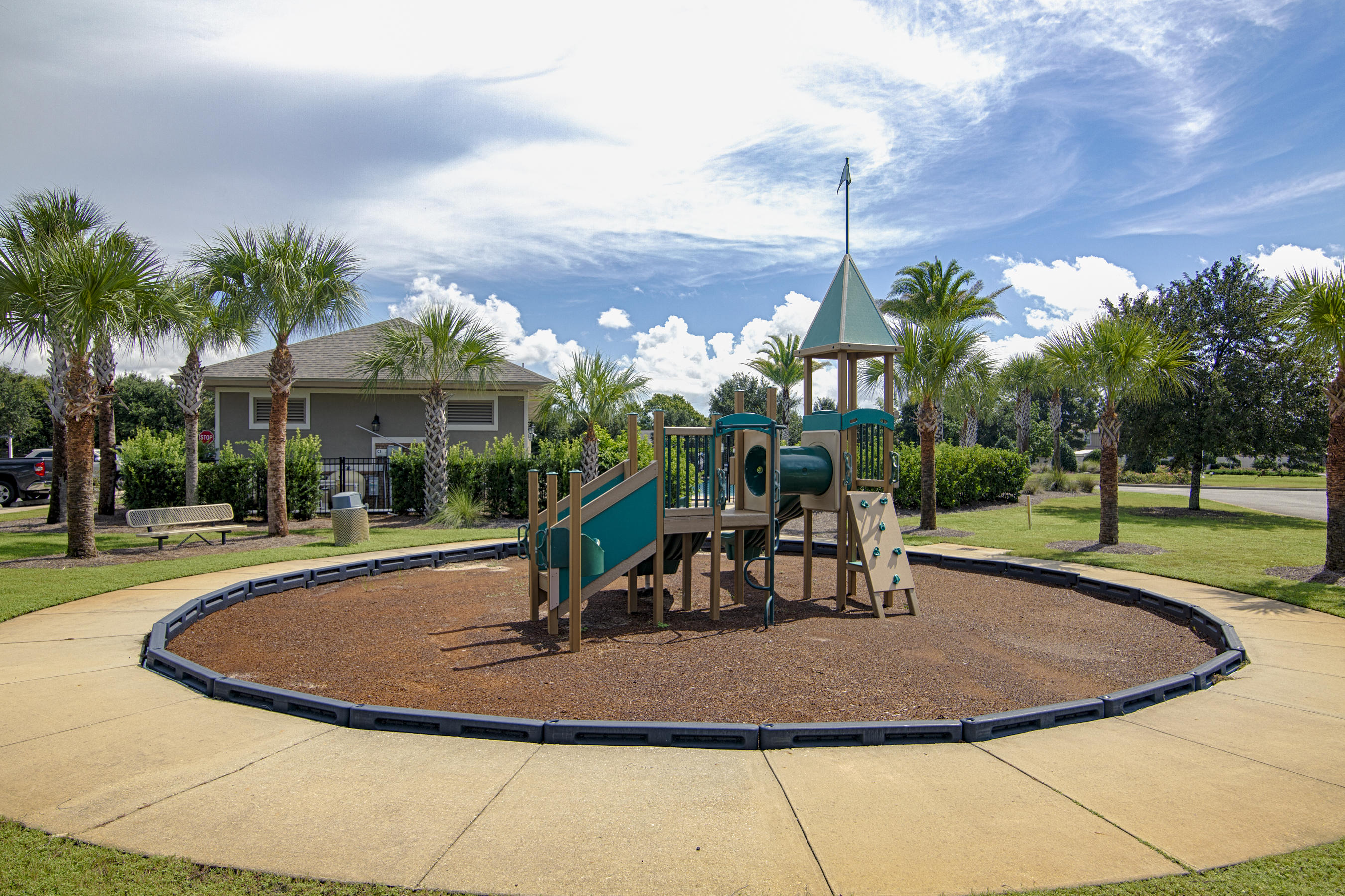 RESERVE POINTE - Residential