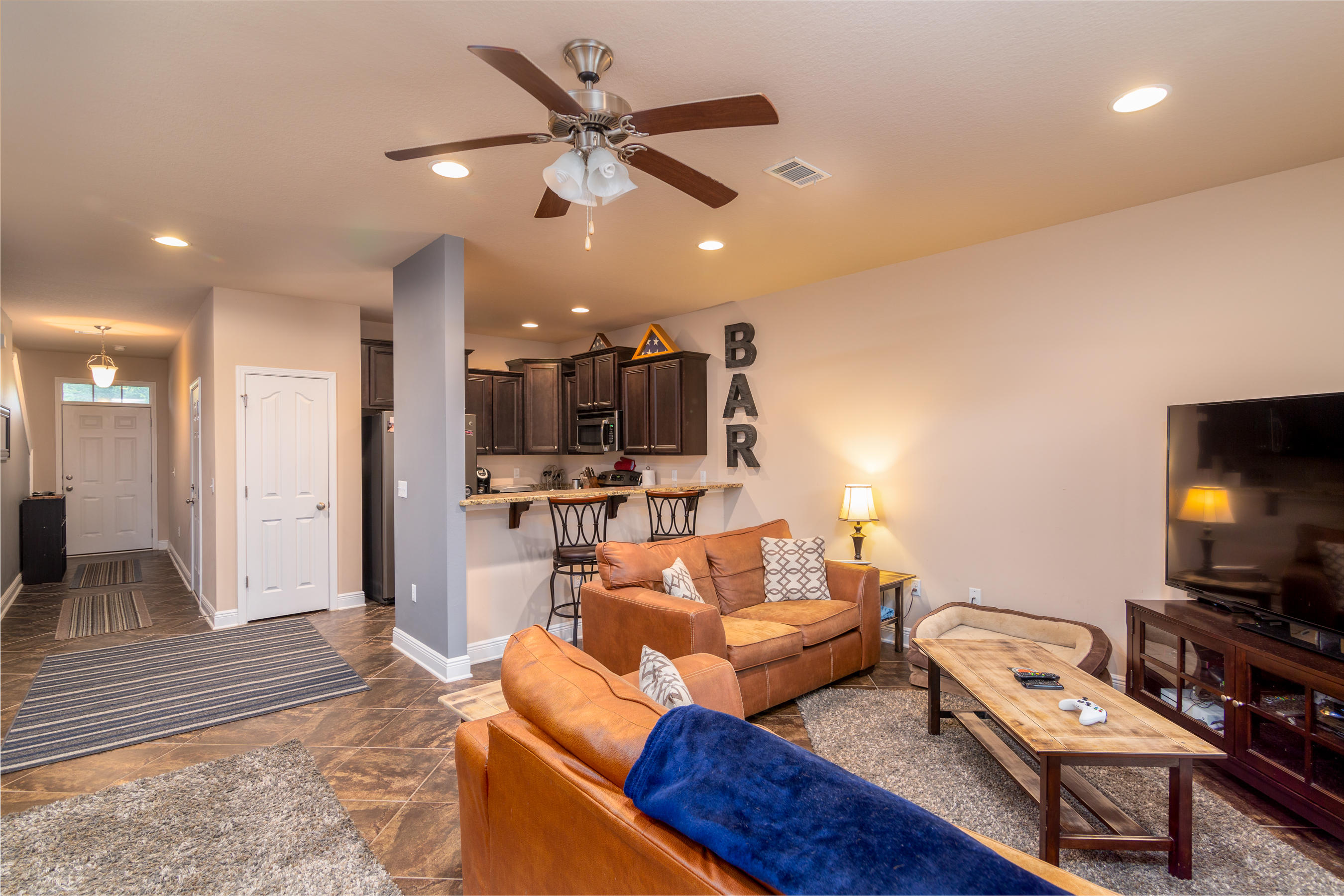 RESERVE POINTE - Residential