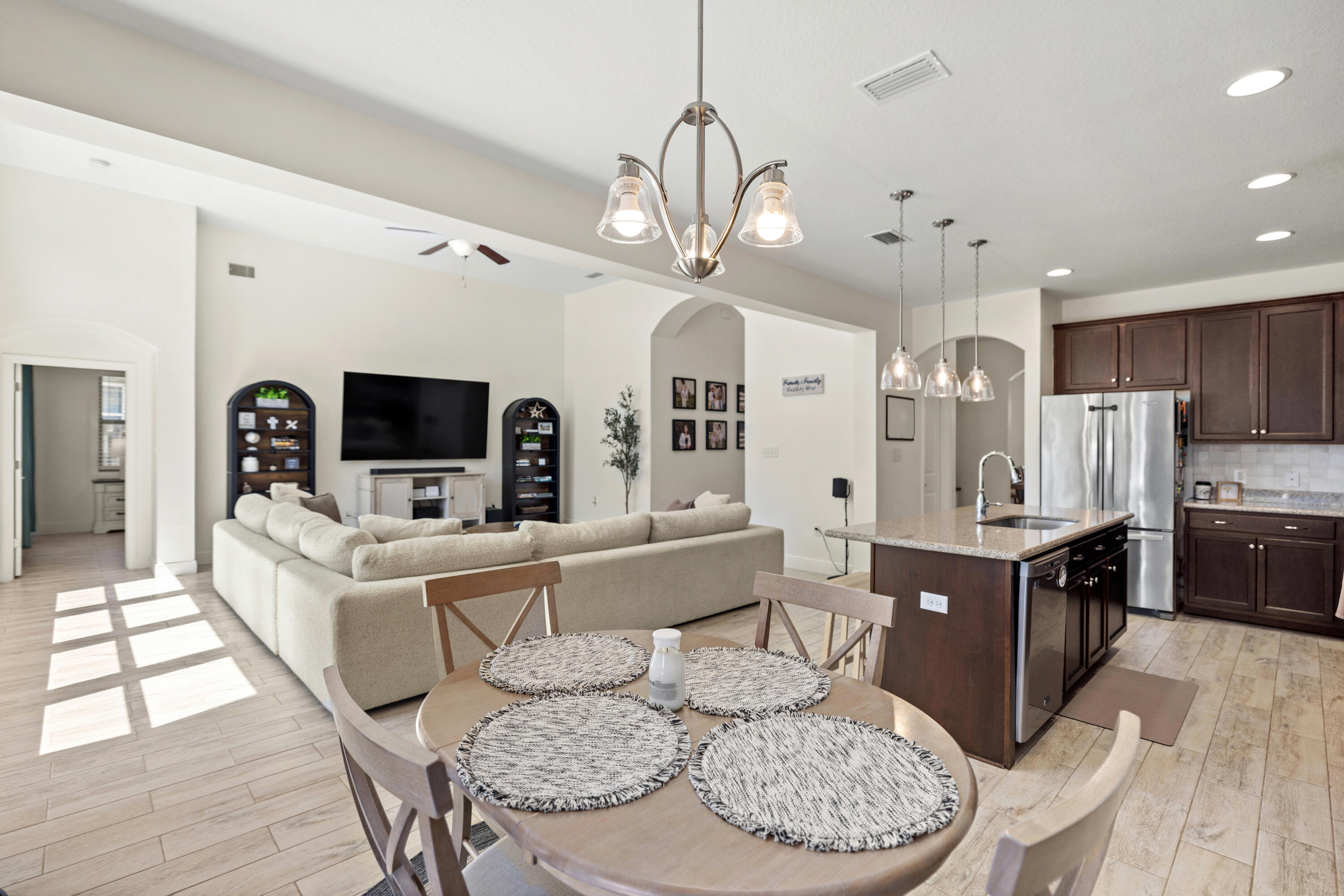 HAMMOCK BAY - Residential