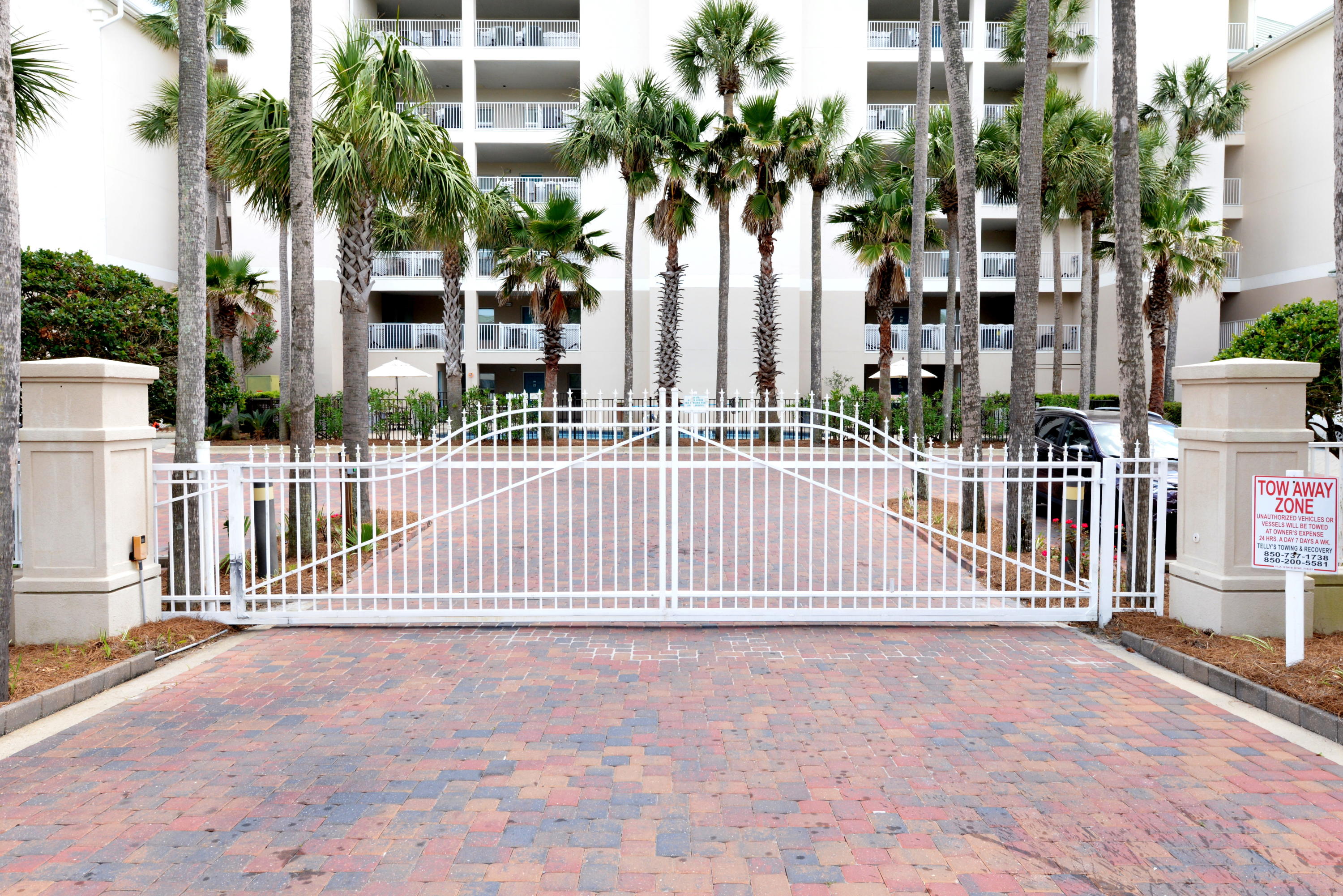 CRYSTAL DUNES CONDO - Residential