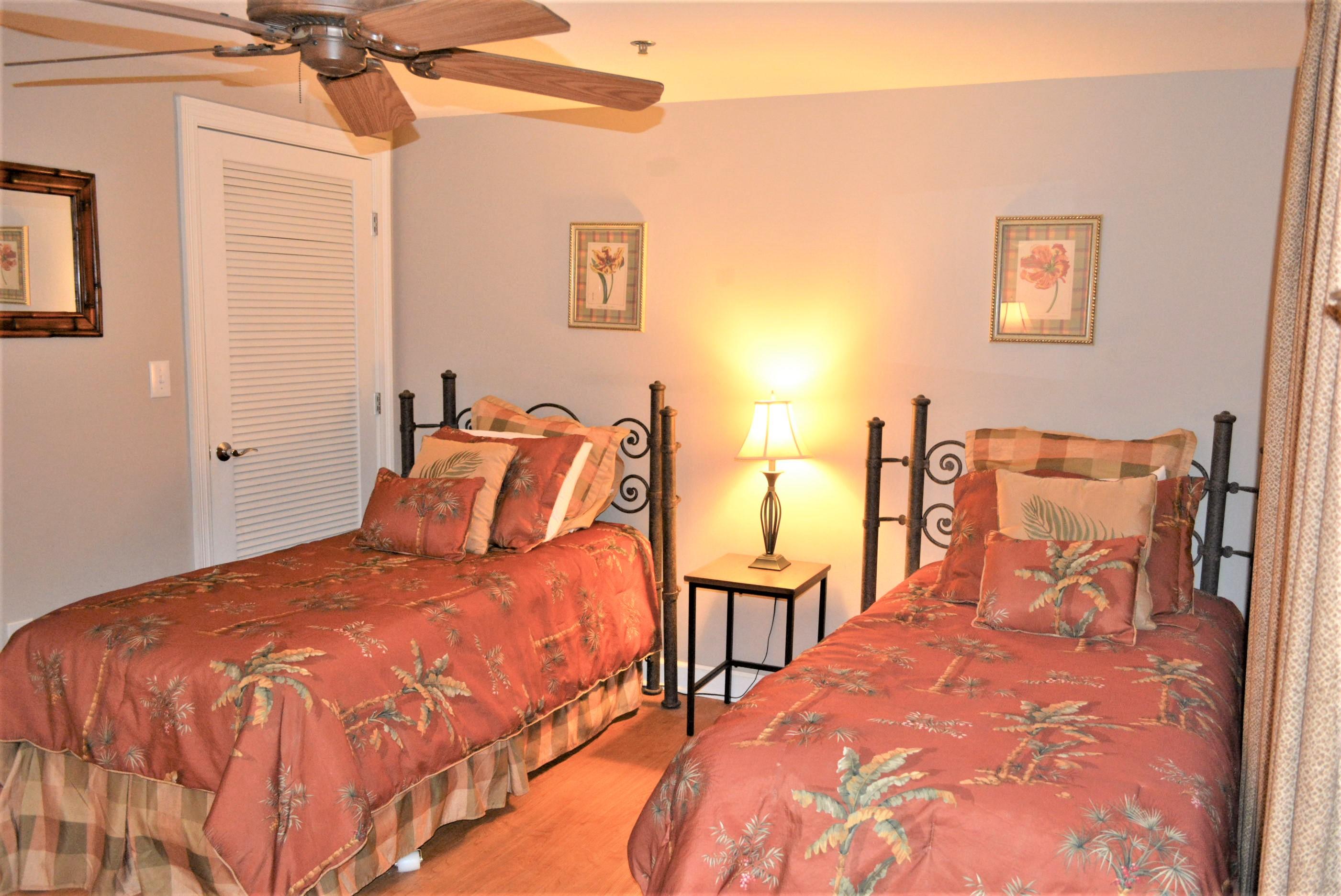 STERLING SHORES - Residential