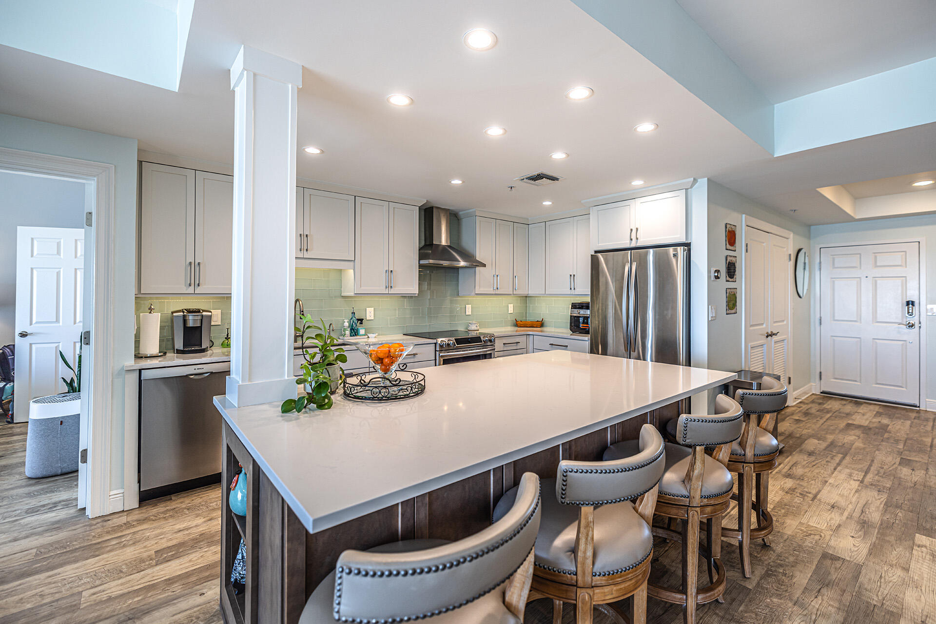 HOLIDAY ISLE TOWERS CONDO - Residential