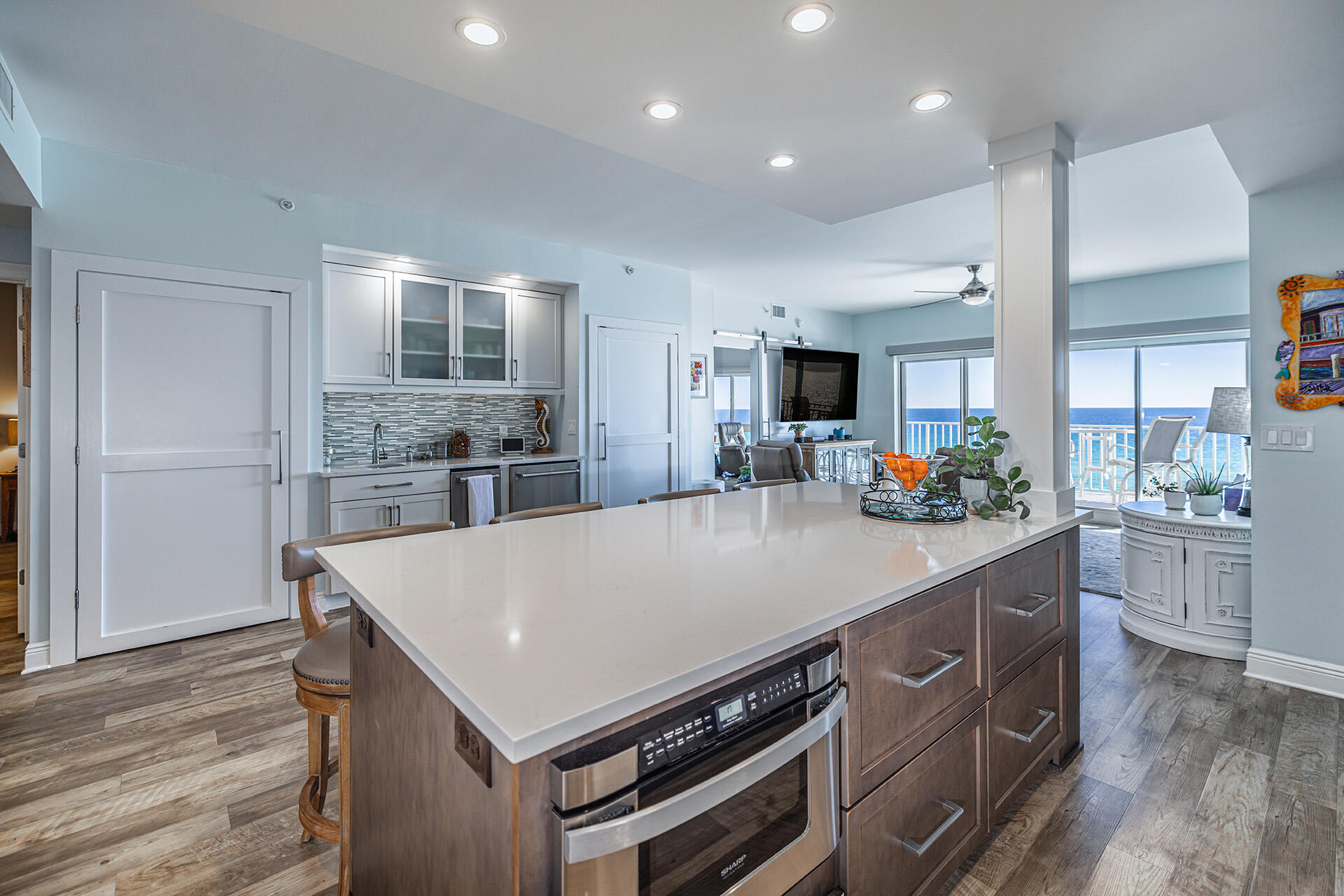 HOLIDAY ISLE TOWERS CONDO - Residential