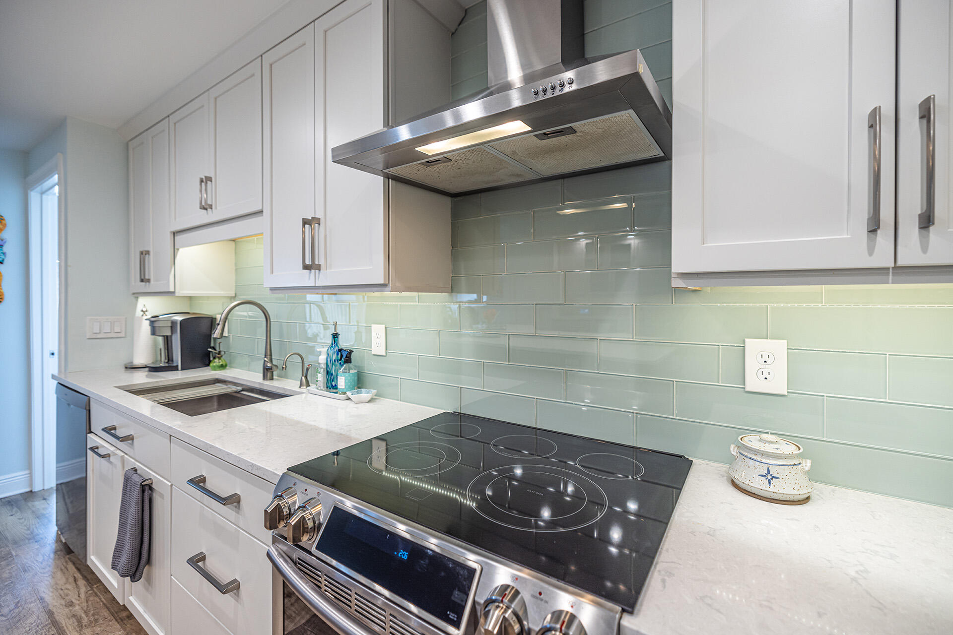 HOLIDAY ISLE TOWERS CONDO - Residential