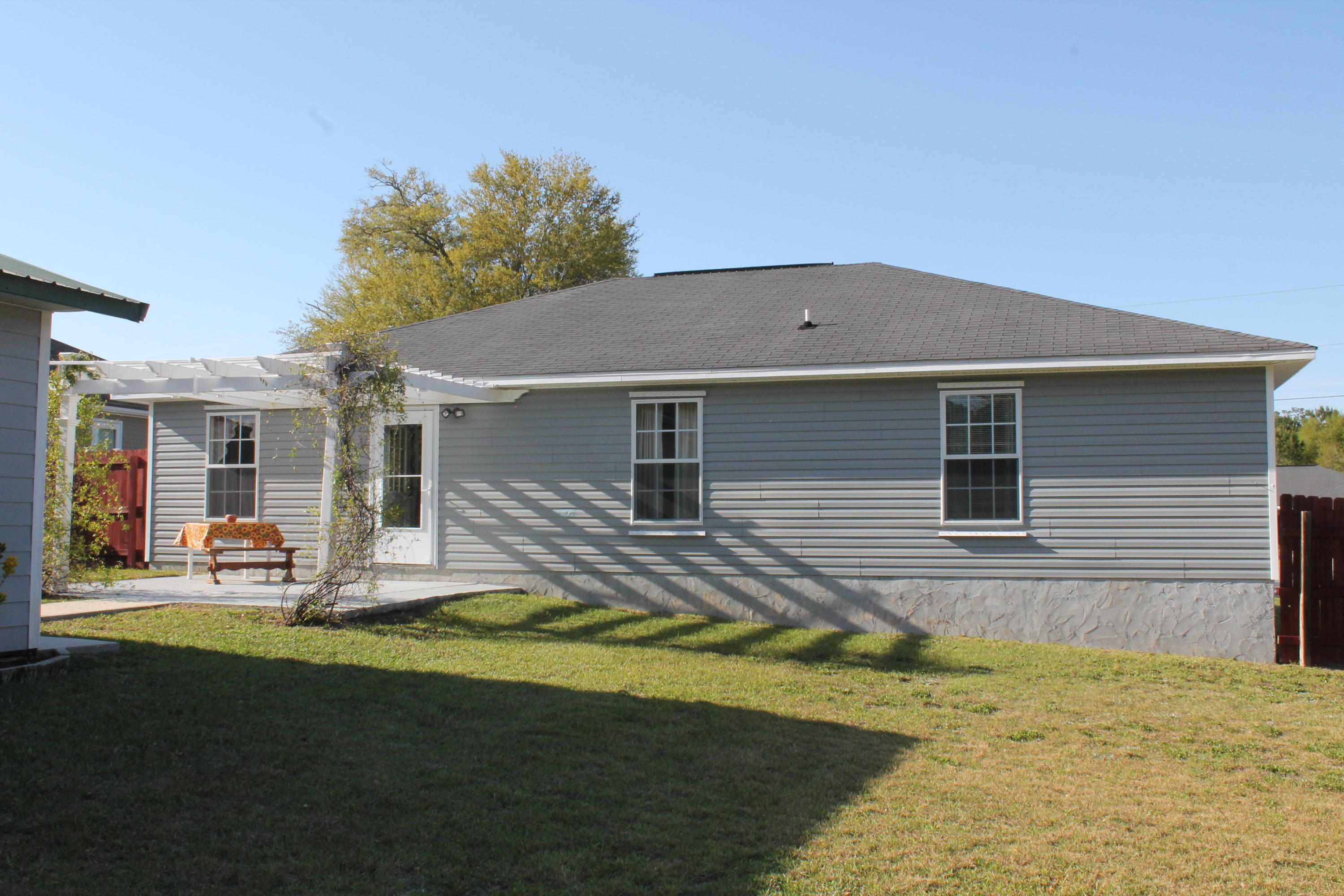 FAIRCHILD ESTATES - Residential