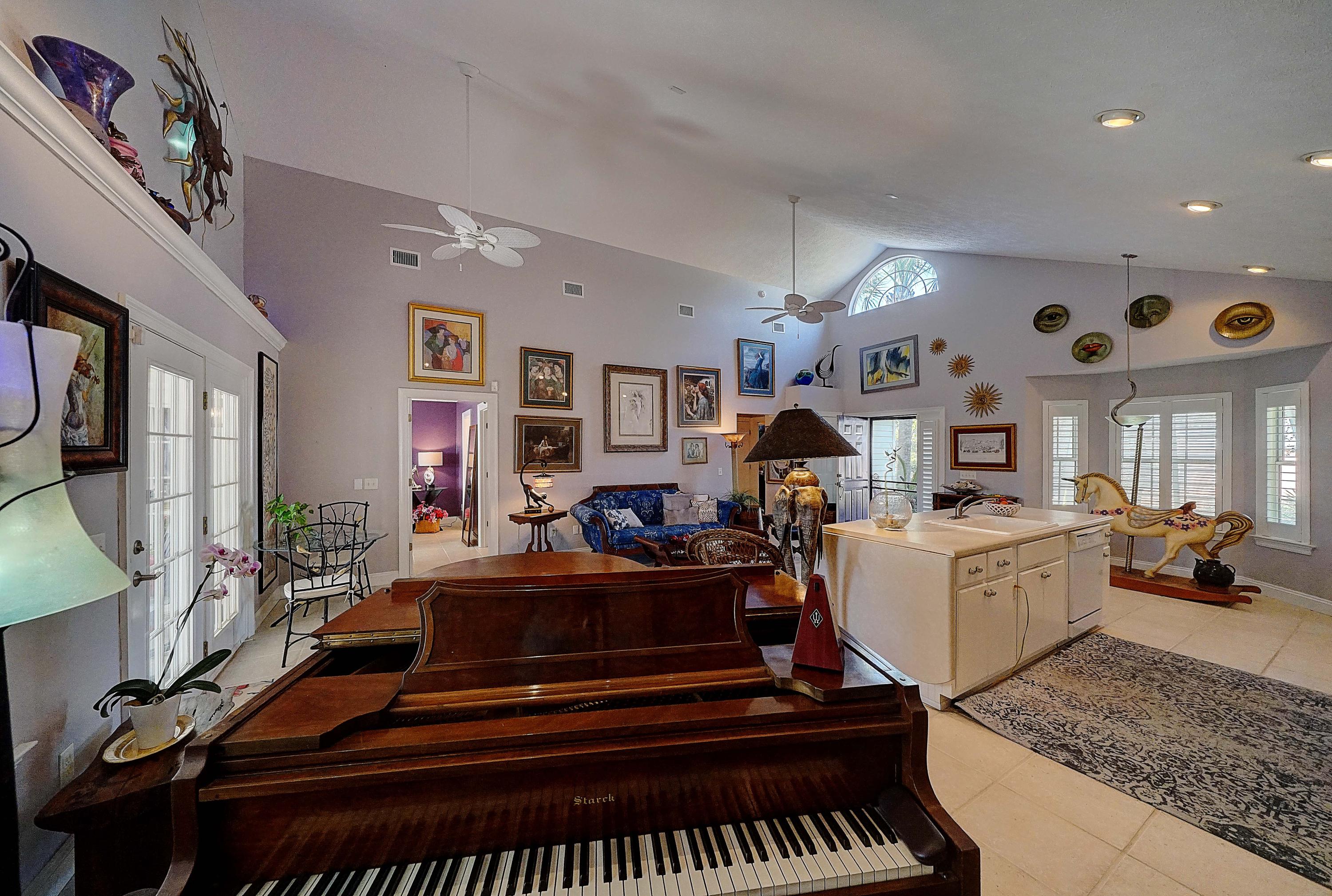 RIVIERA BEACH 1ST ADDN - Residential