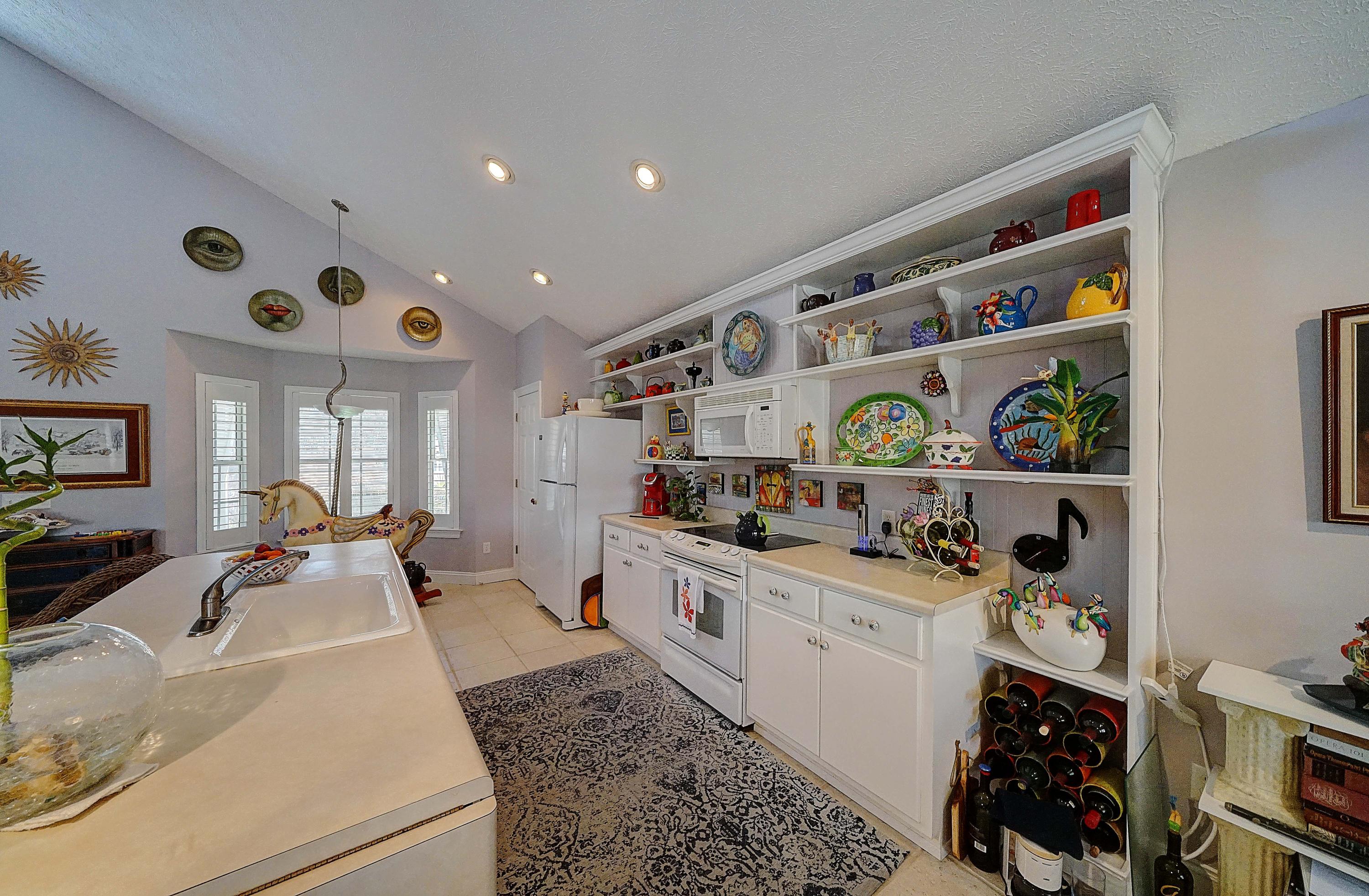 RIVIERA BEACH 1ST ADDN - Residential