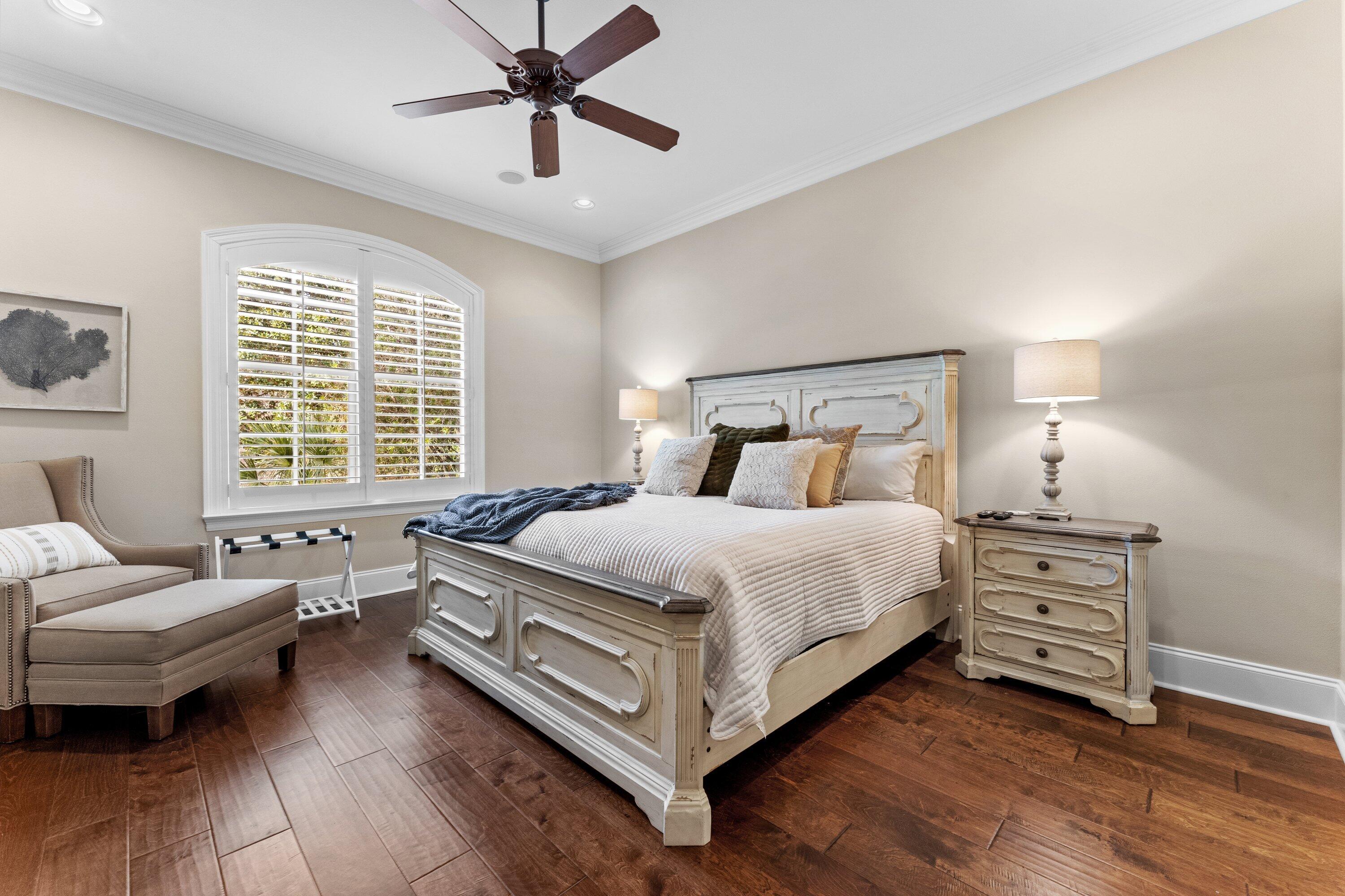 BURNT PINE - Residential