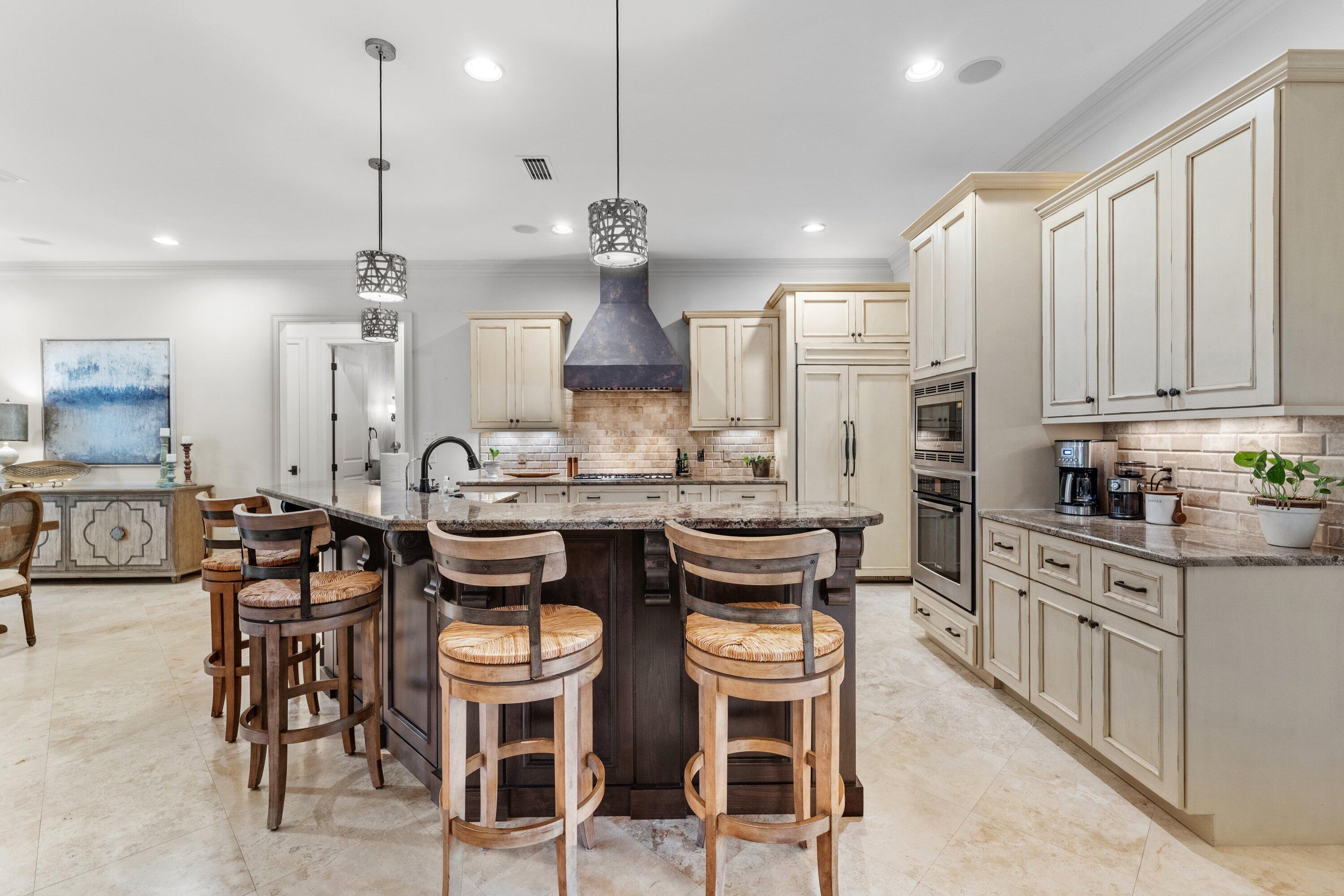BURNT PINE - Residential