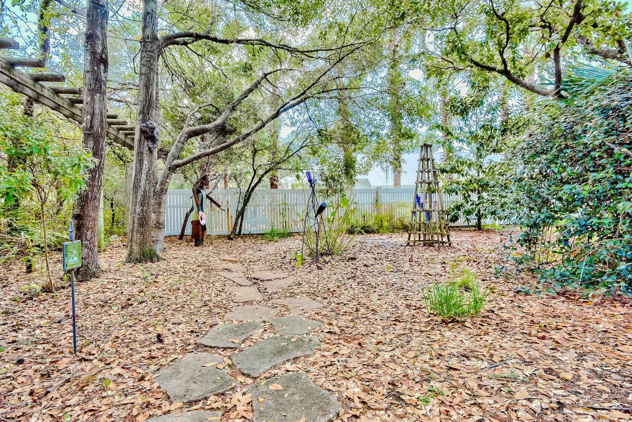 SEABREEZE EAST - Residential