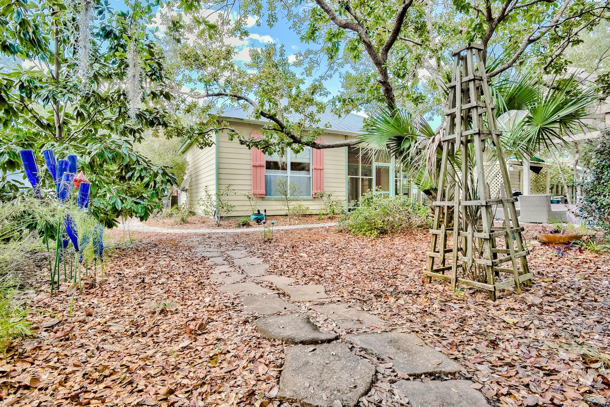 SEABREEZE EAST - Residential