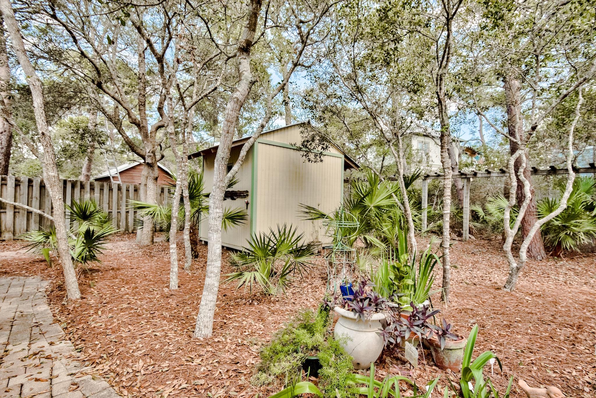 SEABREEZE EAST - Residential
