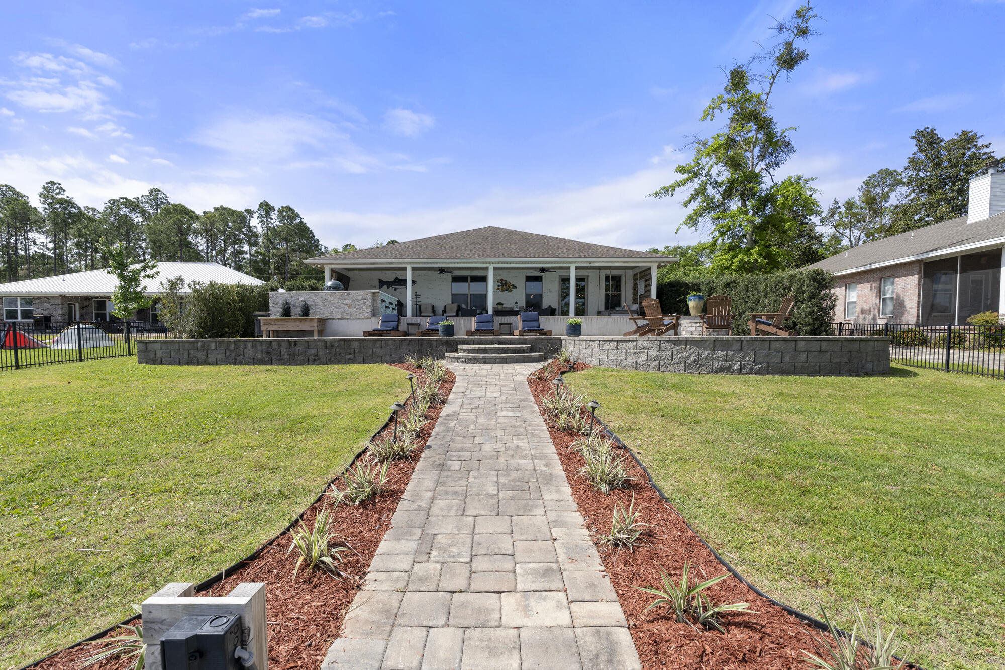 BAY GROVE - Residential