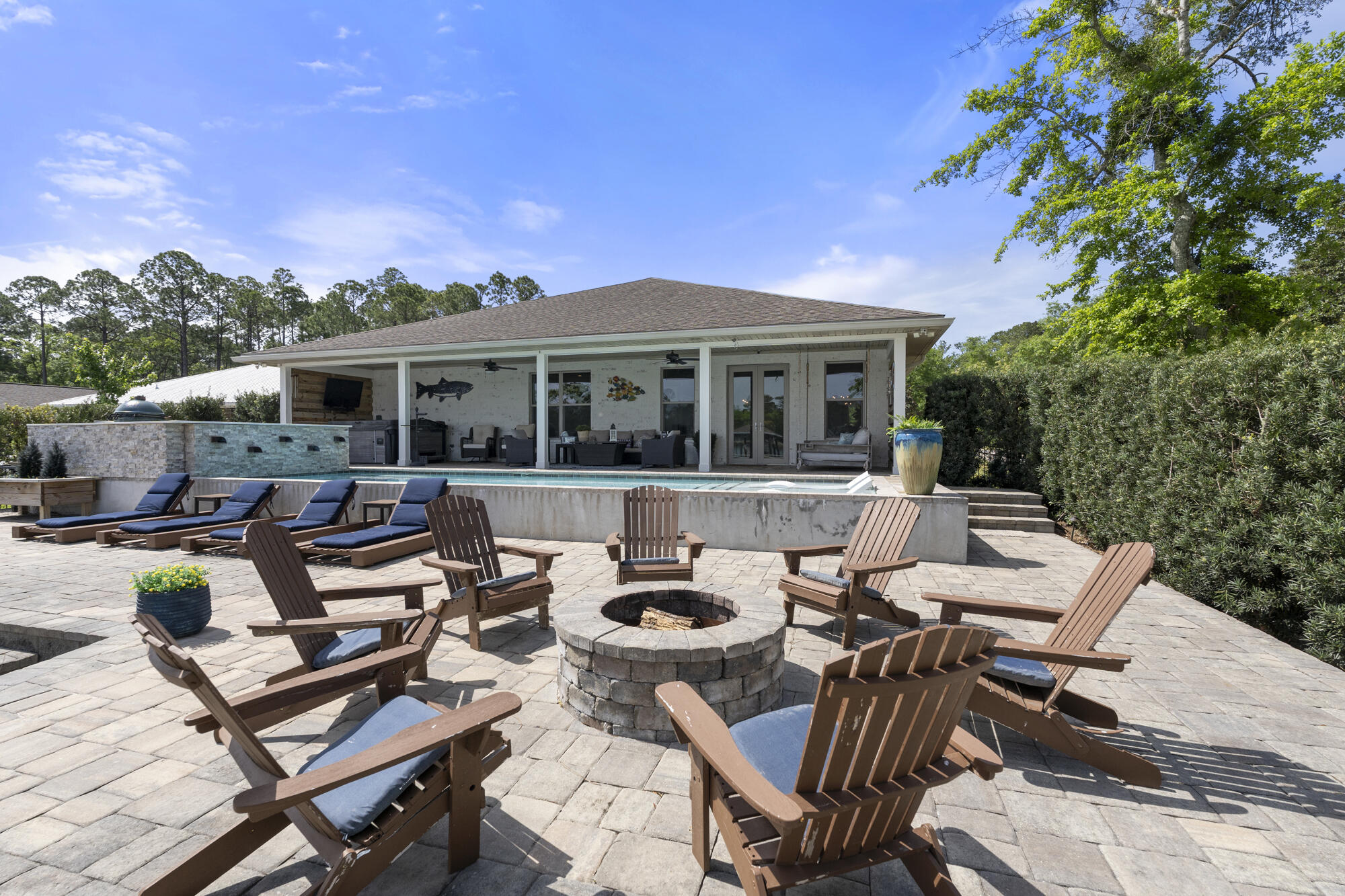 BAY GROVE - Residential