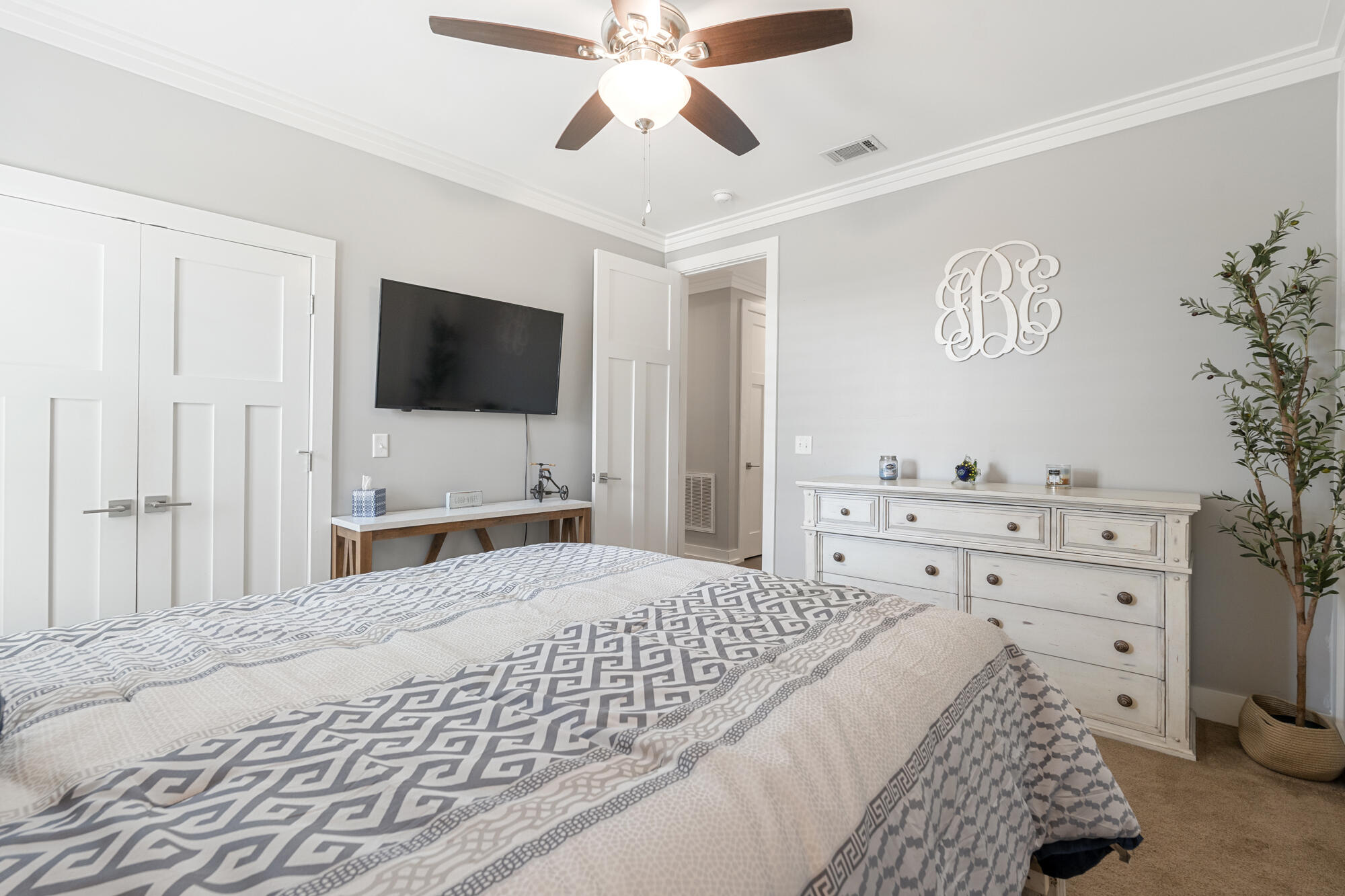 BAY GROVE - Residential