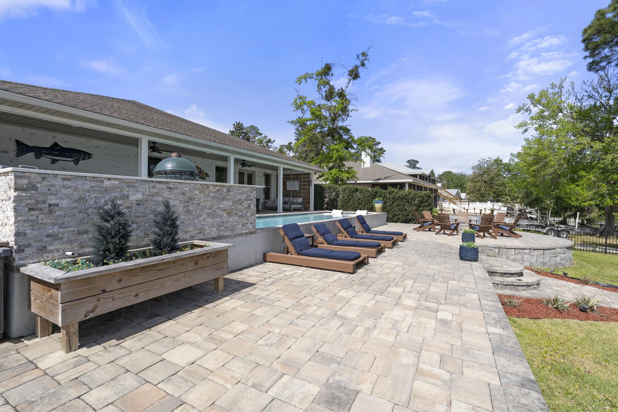 BAY GROVE - Residential