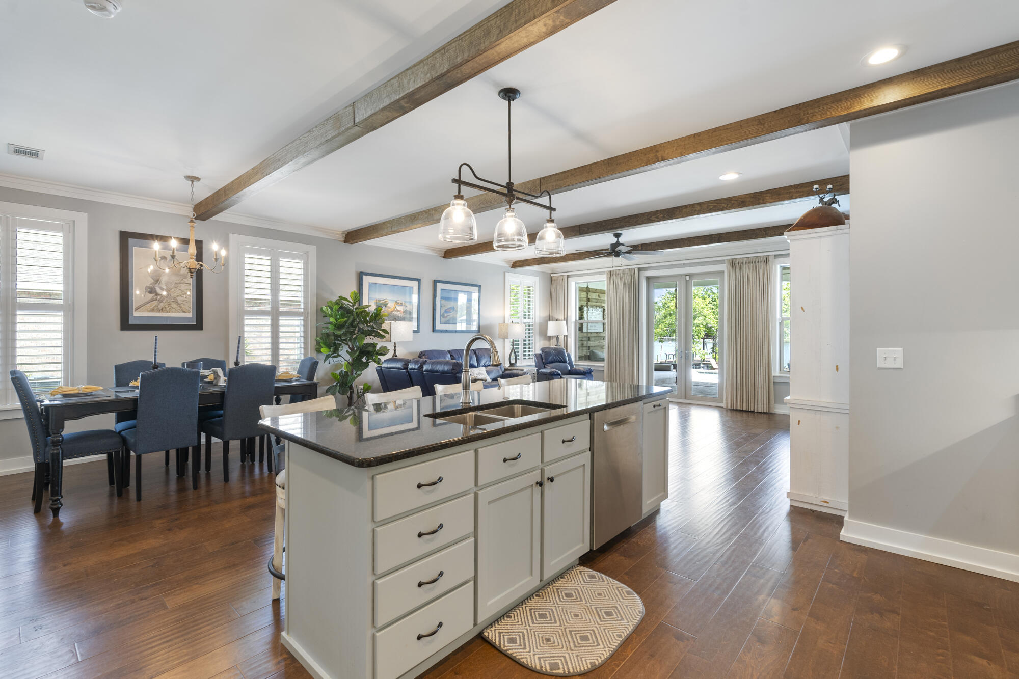 BAY GROVE - Residential