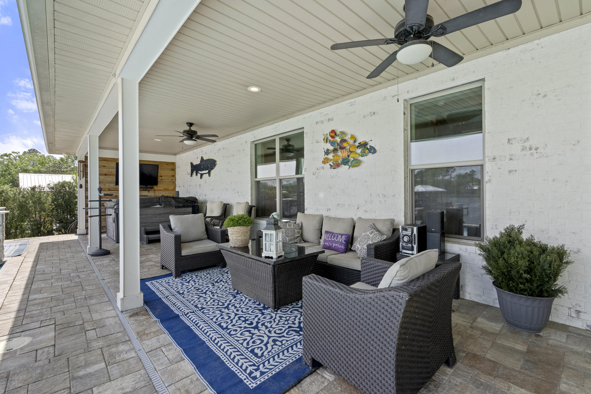 BAY GROVE - Residential