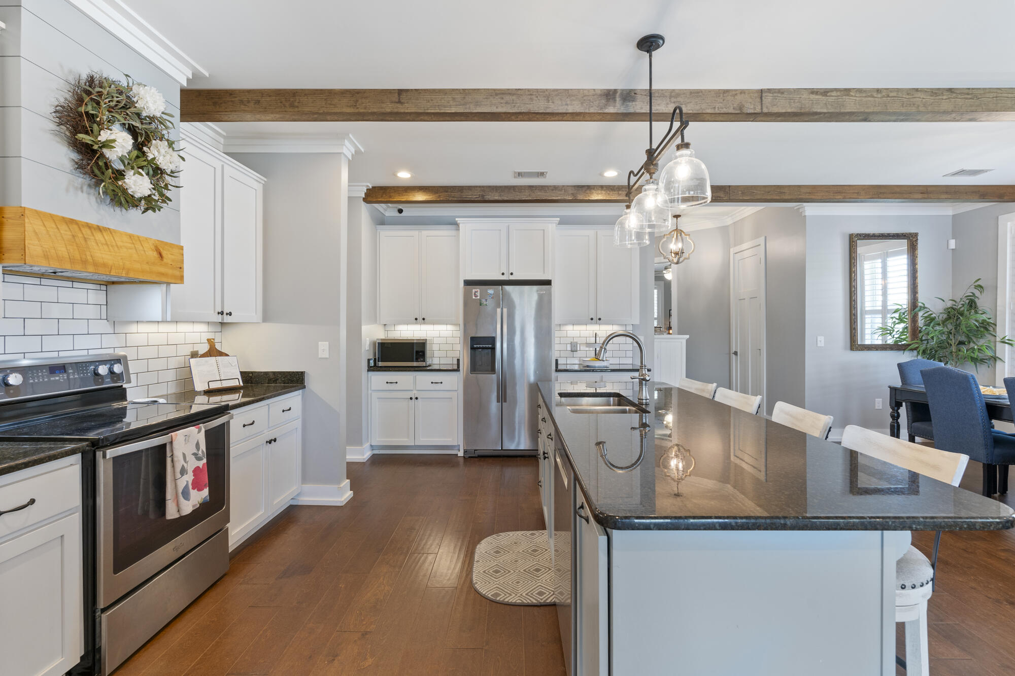 BAY GROVE - Residential