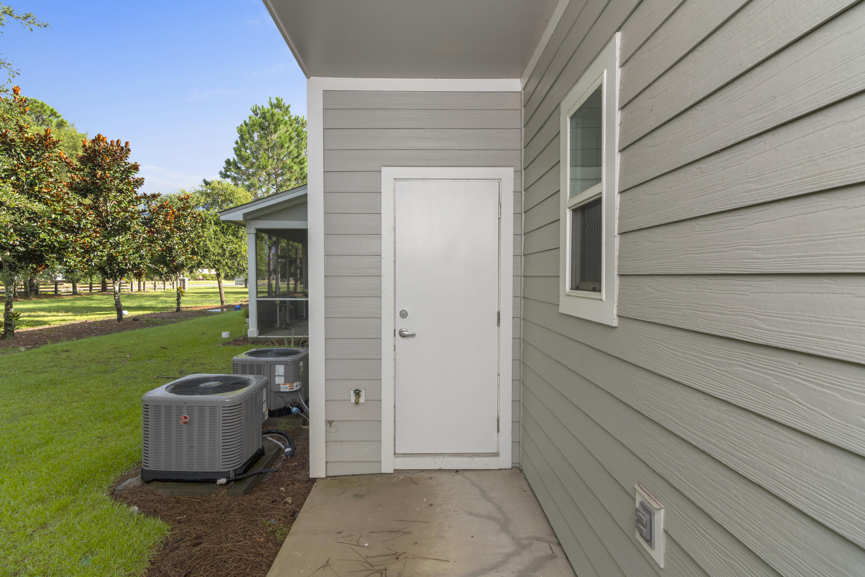 VERANDAS AT FREEPORT - Residential