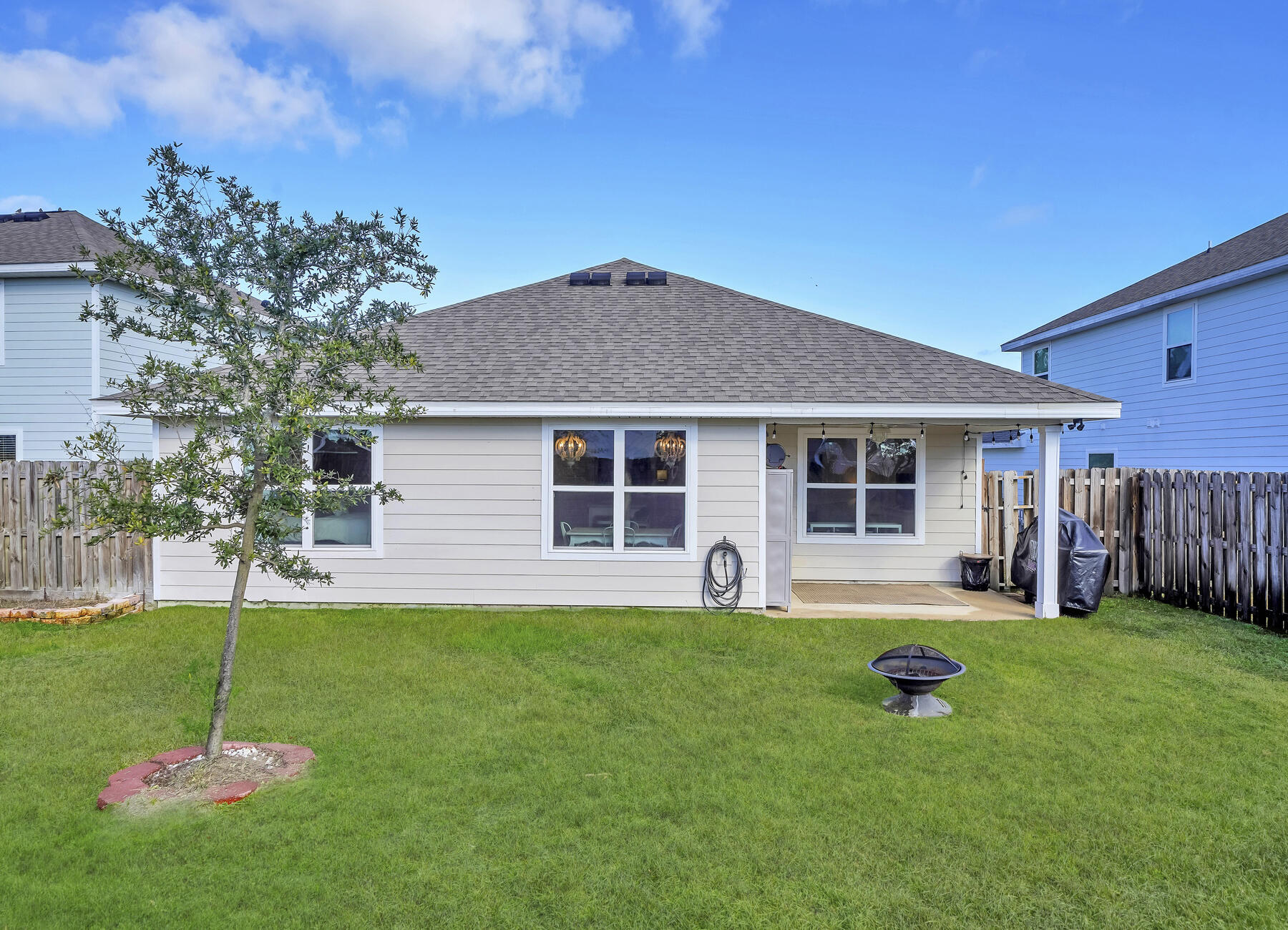 HAMMOCK BAY - Residential