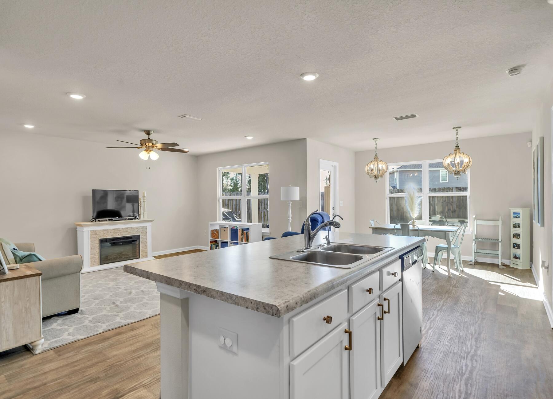 HAMMOCK BAY - Residential