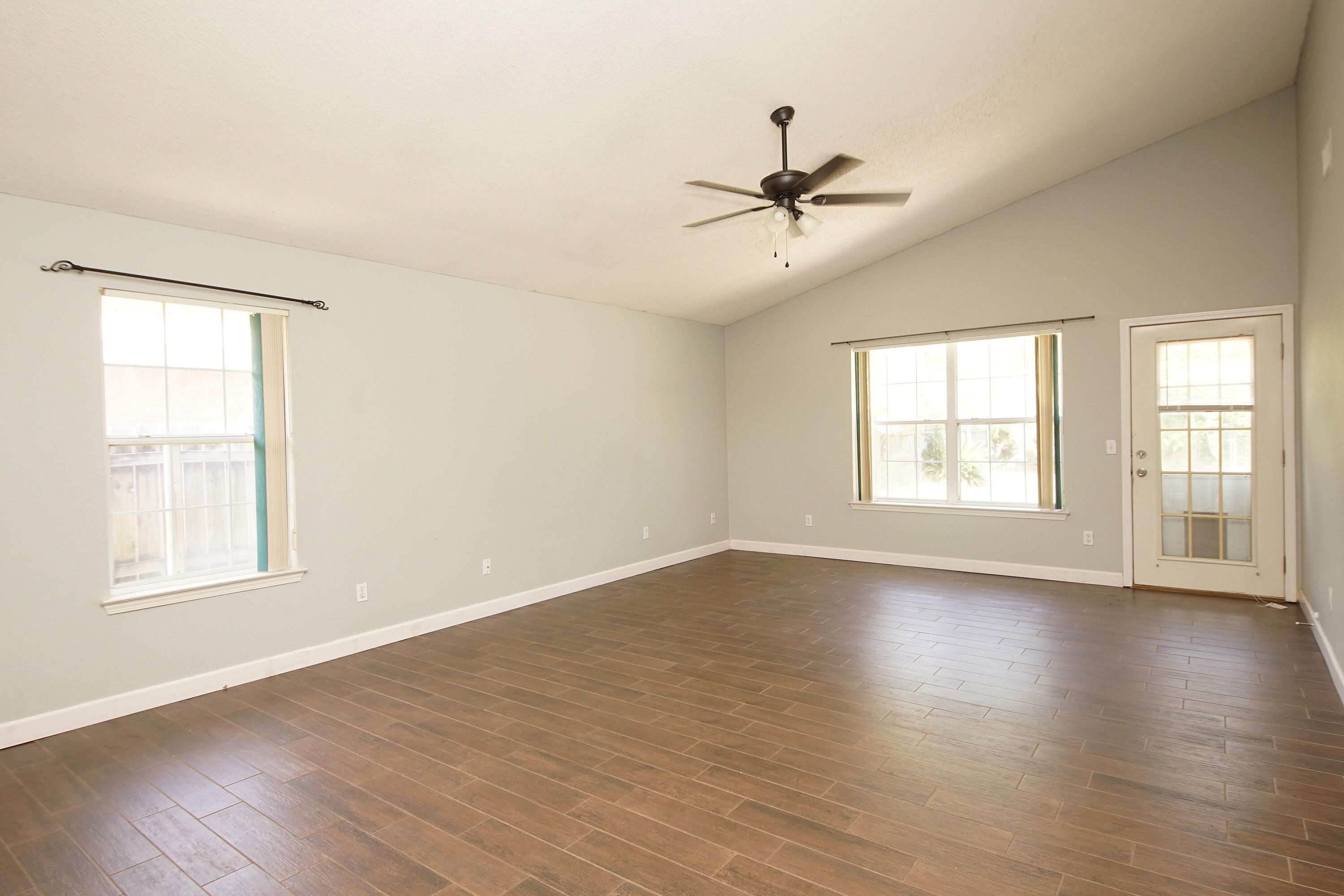 EMERALD VILLAGE S/D - Residential