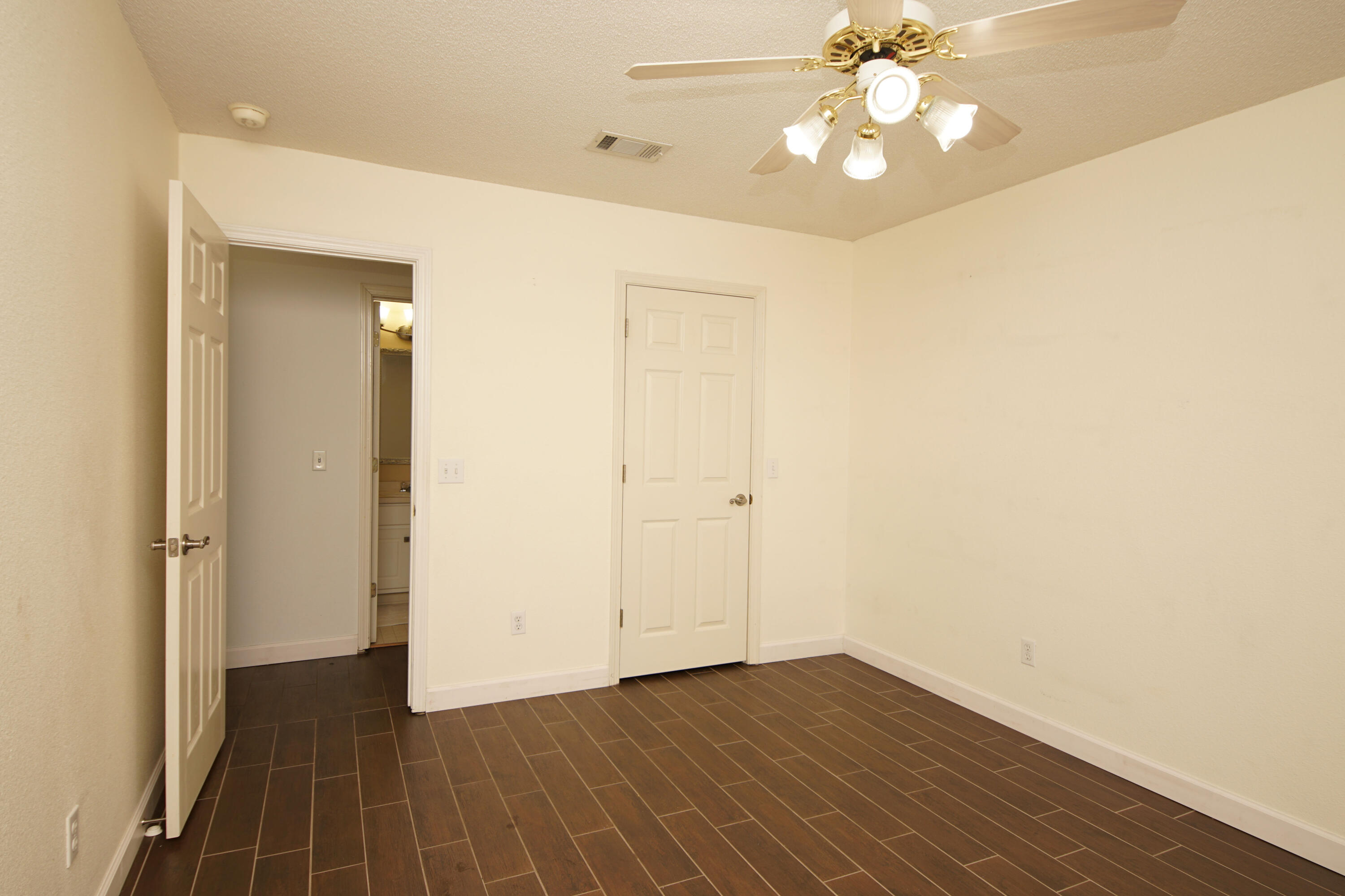 EMERALD VILLAGE S/D - Residential