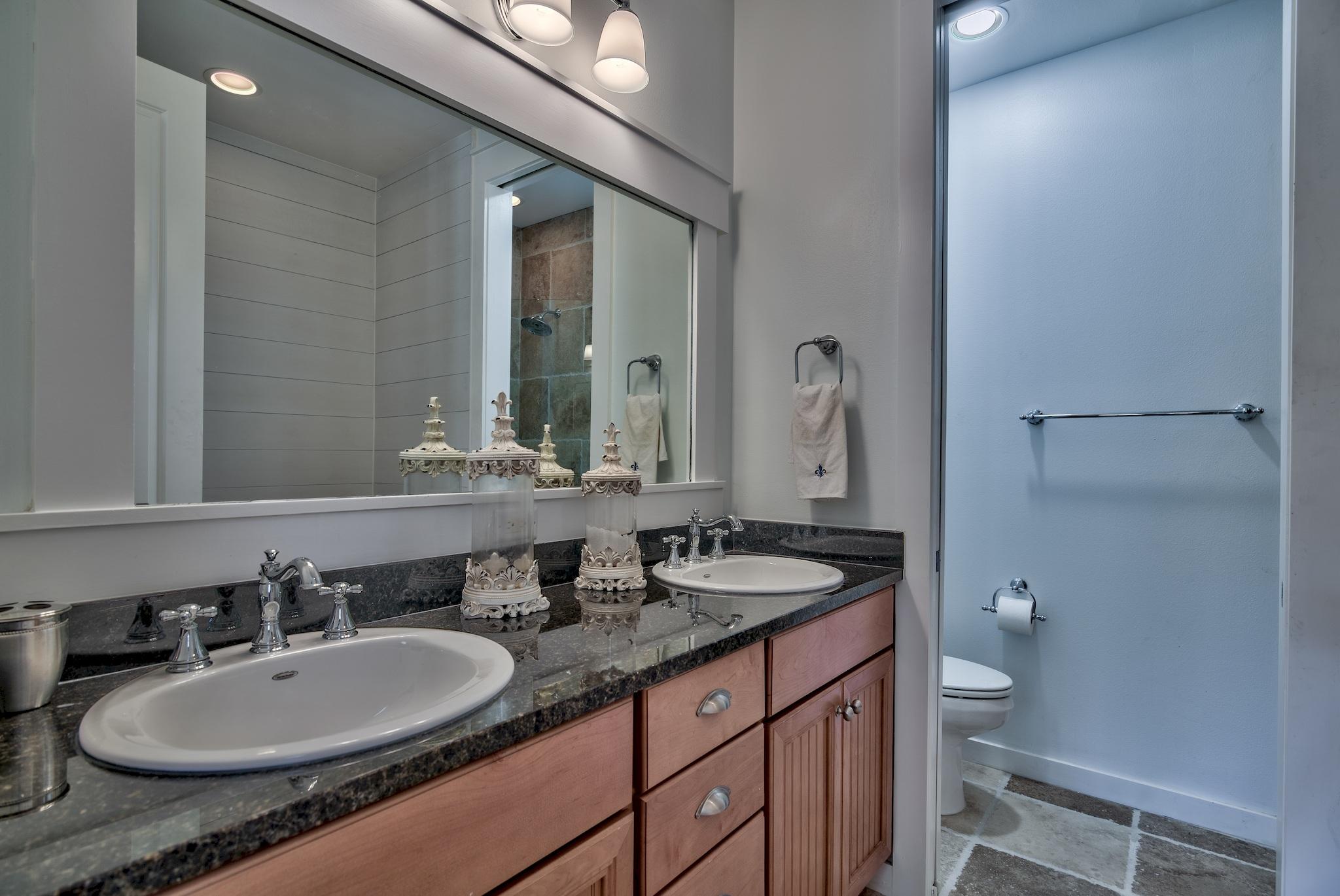 LAUREL GROVE - Residential