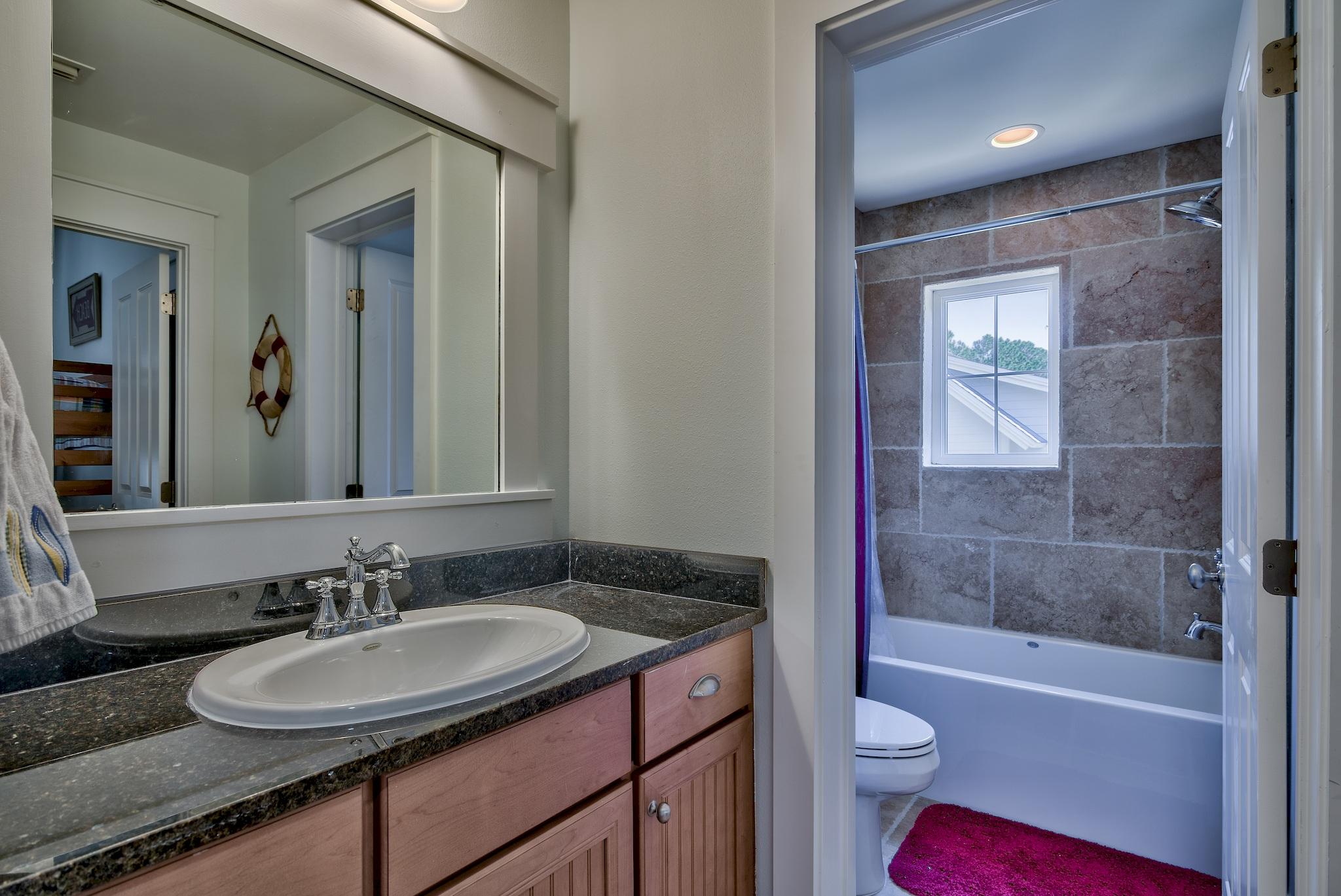 LAUREL GROVE - Residential