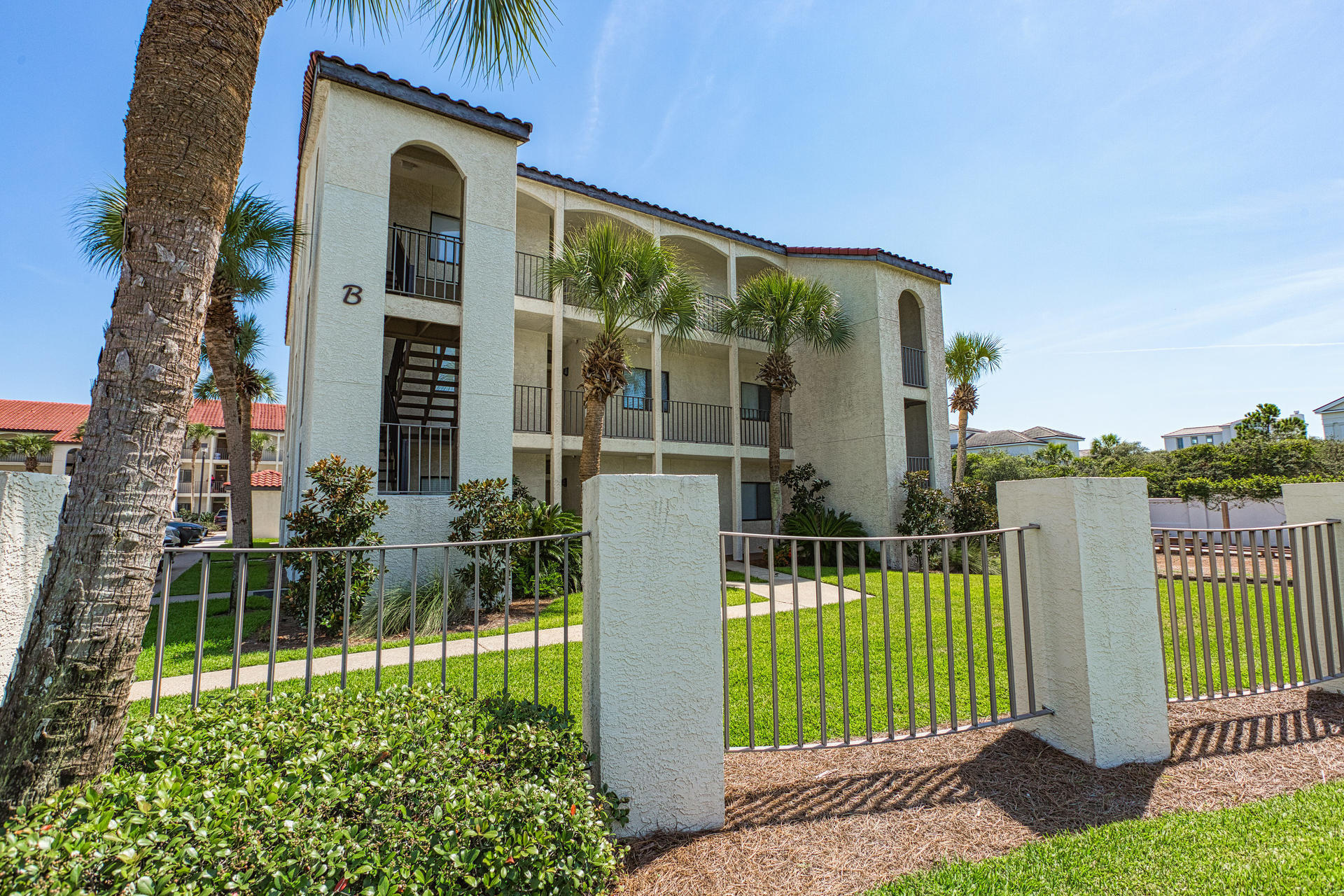 PALMS AT SEAGROVE CONDO - Residential