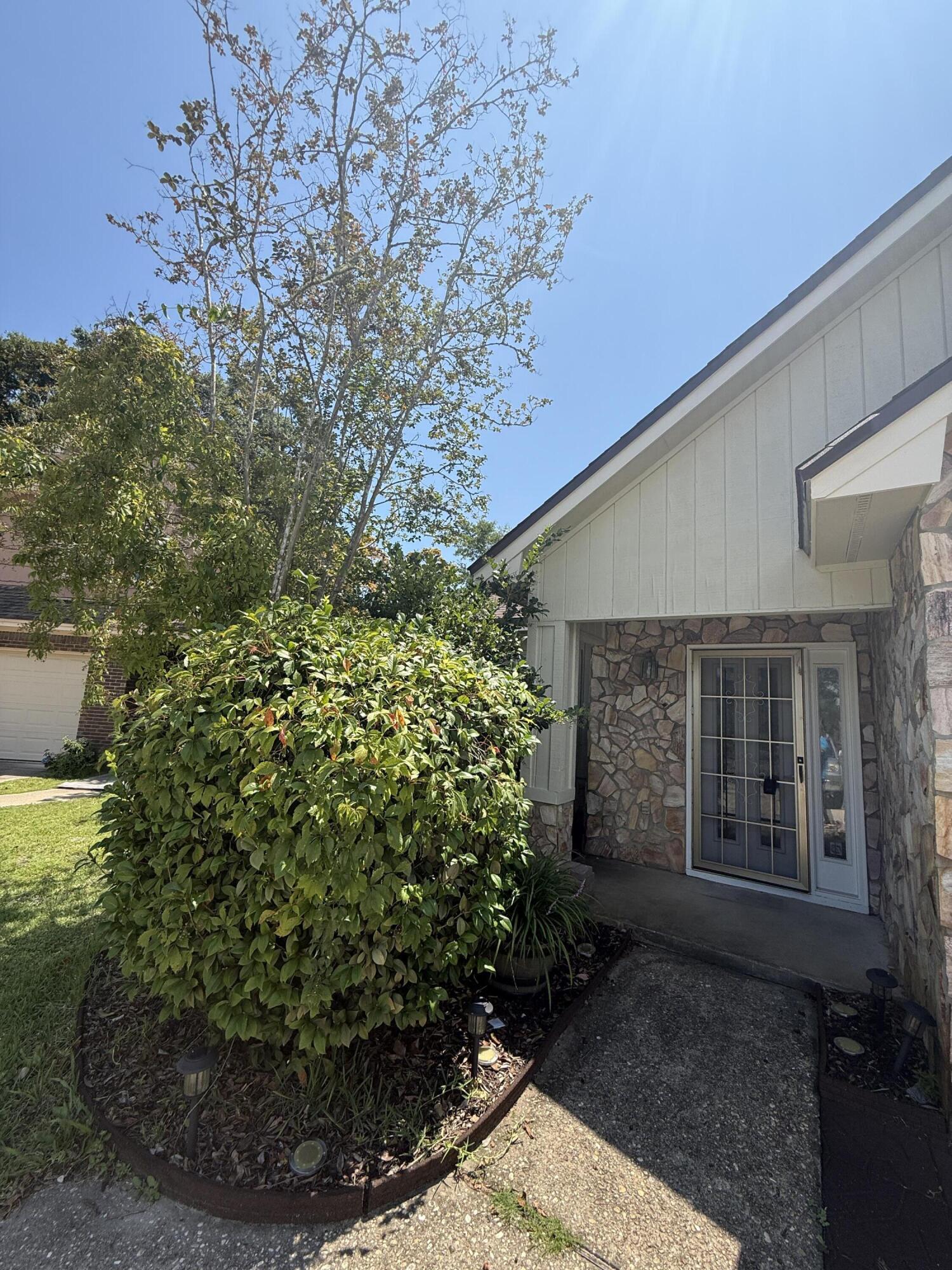 CROSSWINDS LANDING - Residential Lease