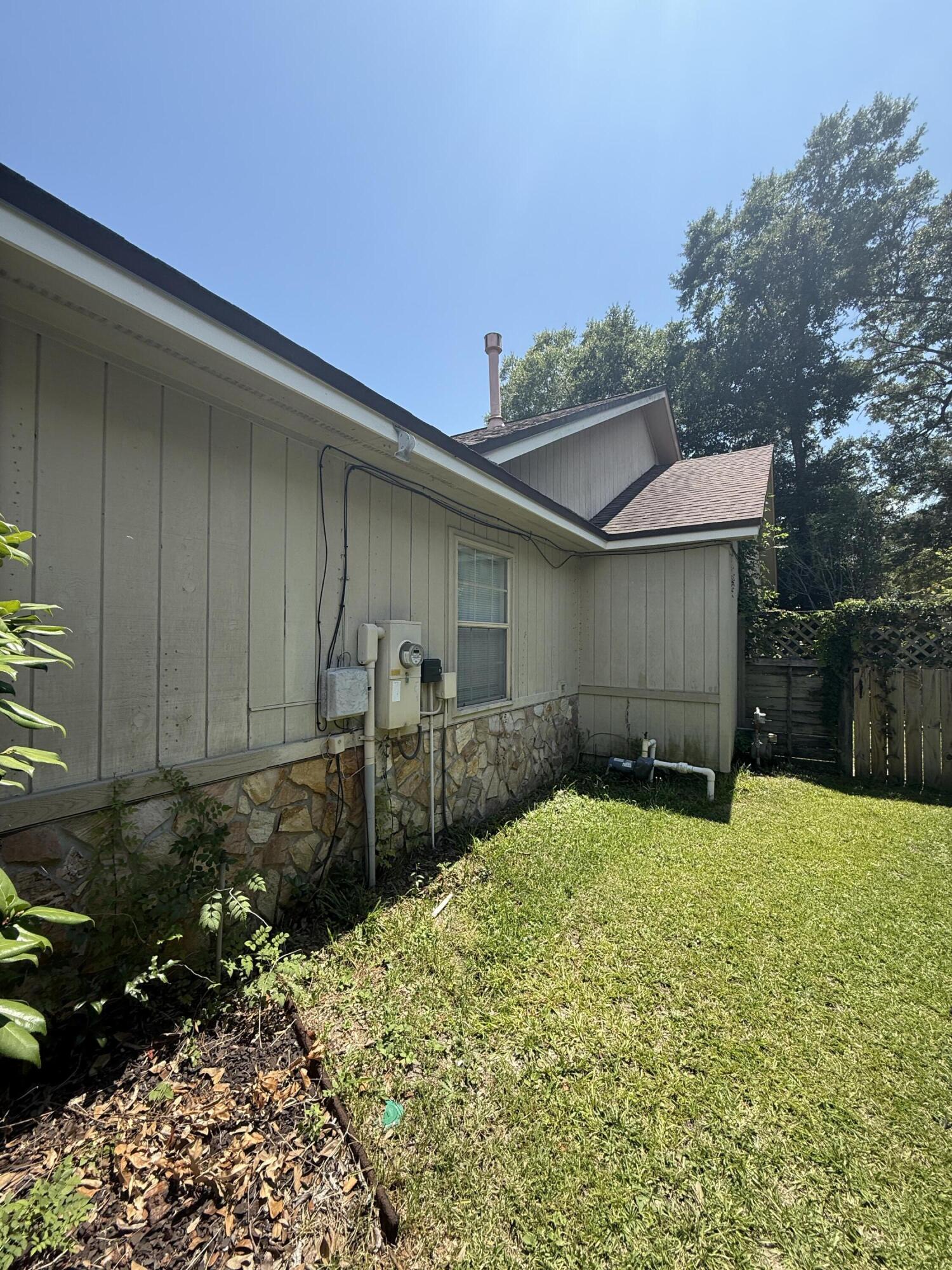 CROSSWINDS LANDING - Residential Lease